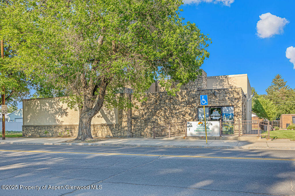 651 Yampa Avenue Property Photo 3