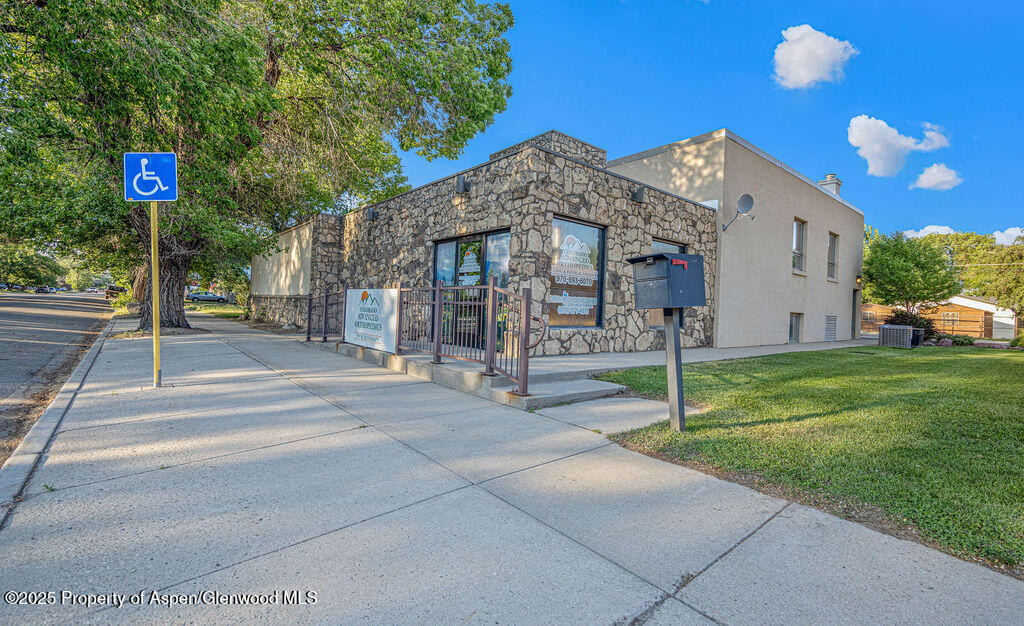 651 Yampa Avenue Property Photo 5