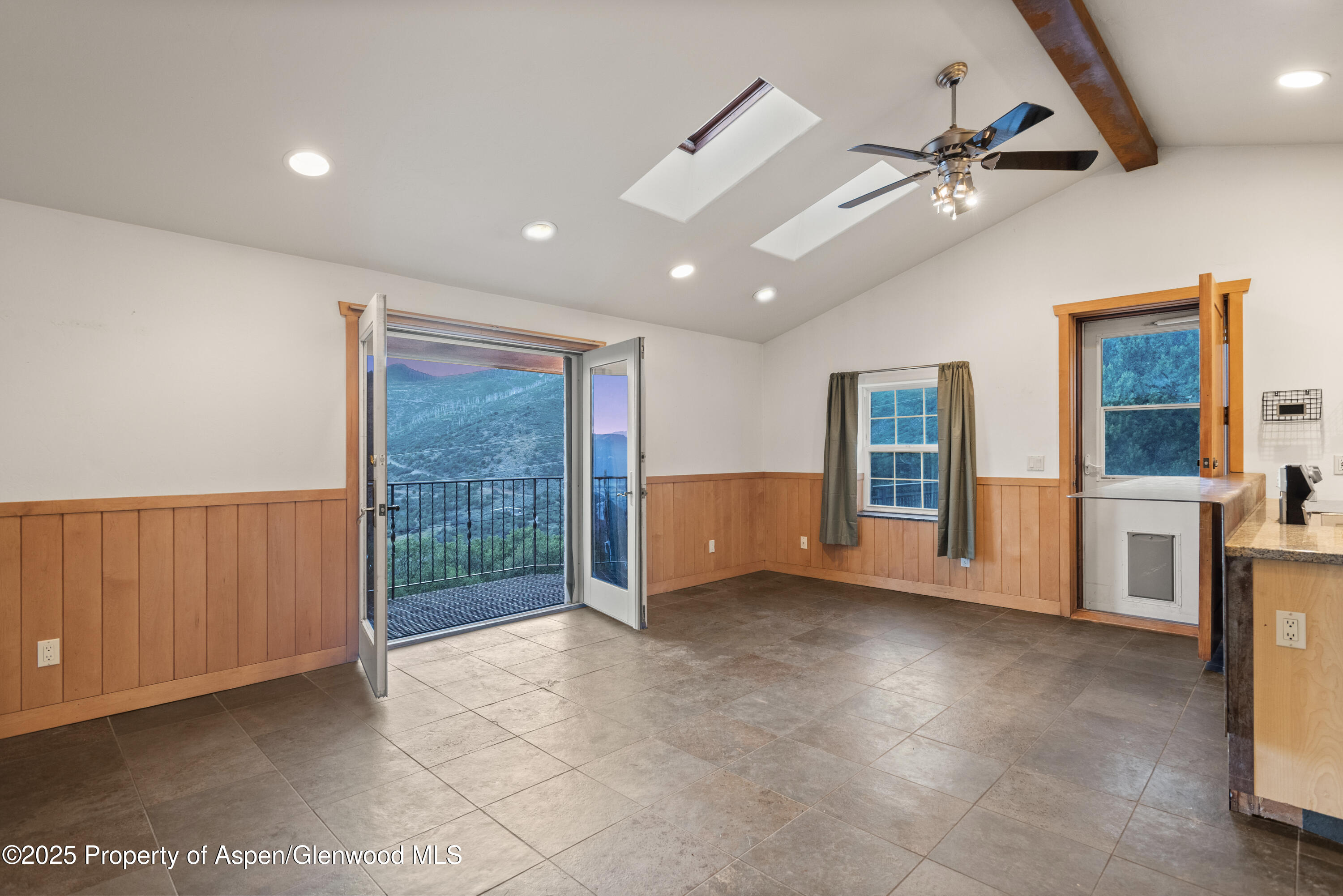 2800 Cedar Drive Property Photo 10