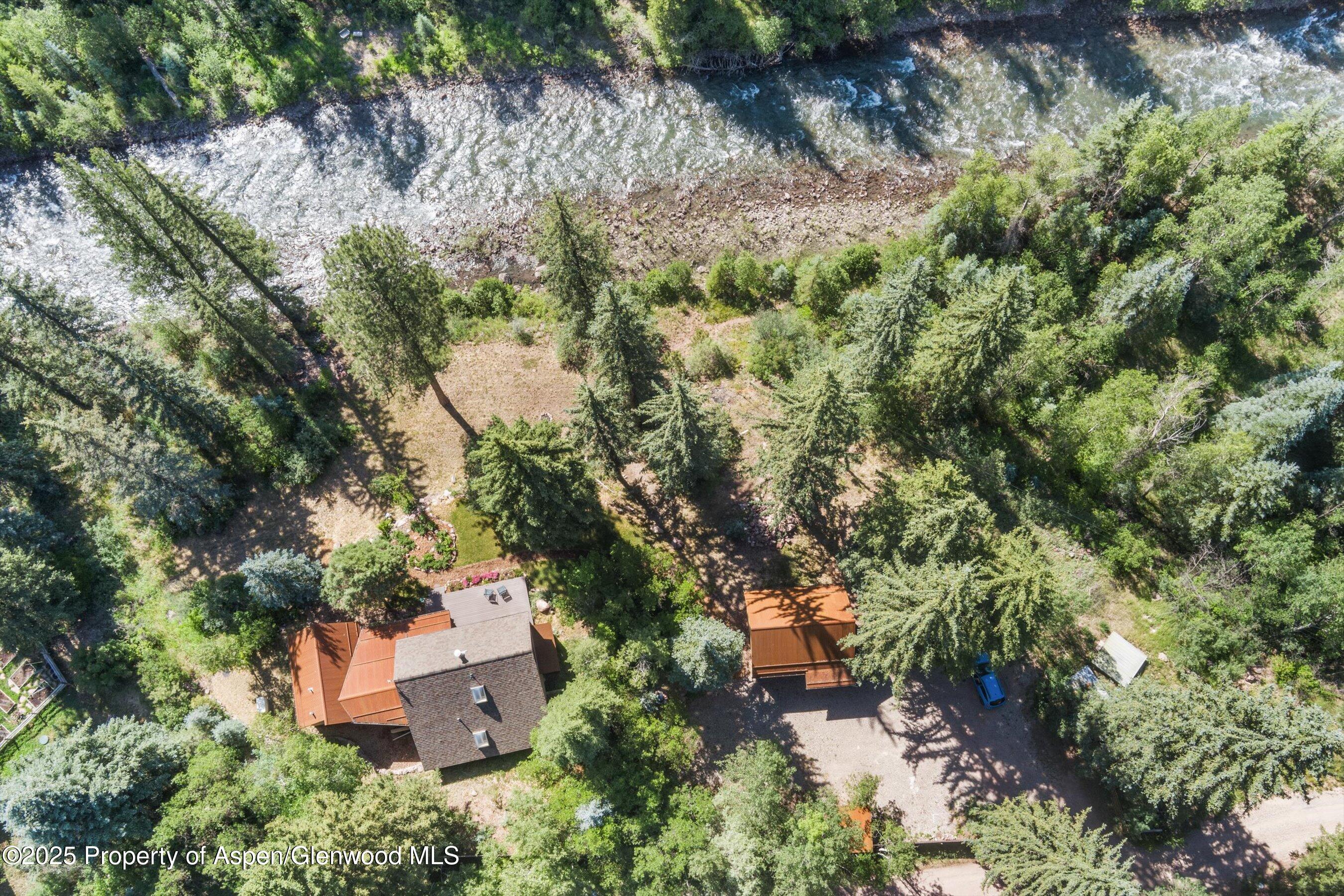 135 Irwin Drive Property Photo 1