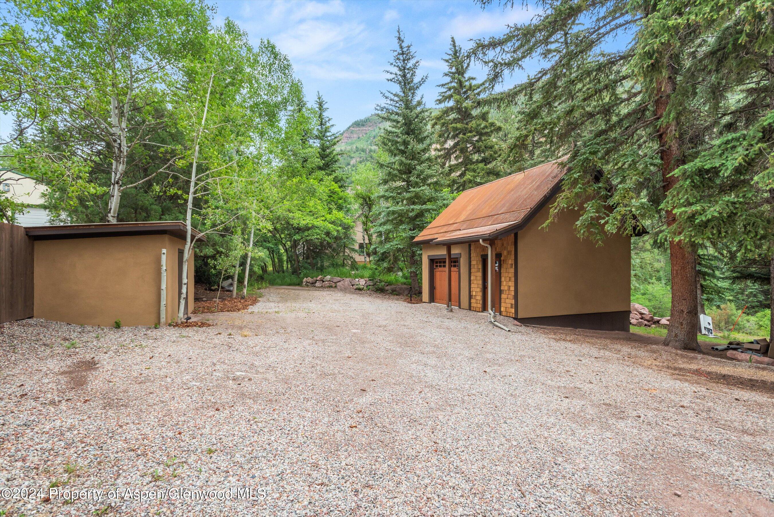 135 Irwin Drive Property Photo 41