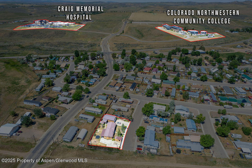 2110 Alder Place Property Photo 3