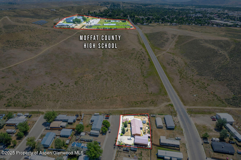 2110 Alder Place Property Photo 4