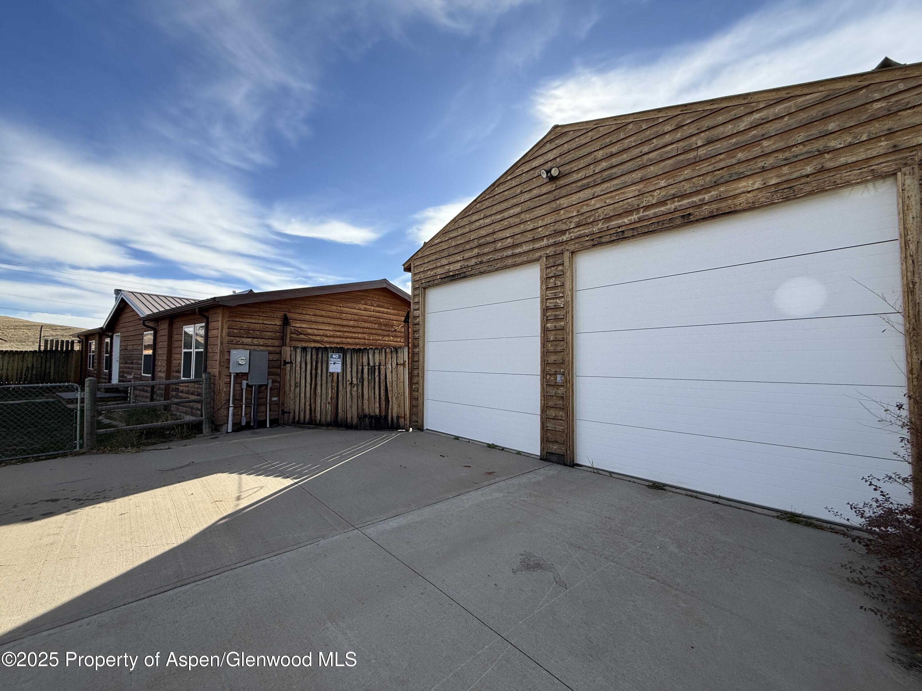 2110 Alder Place Property Photo 5