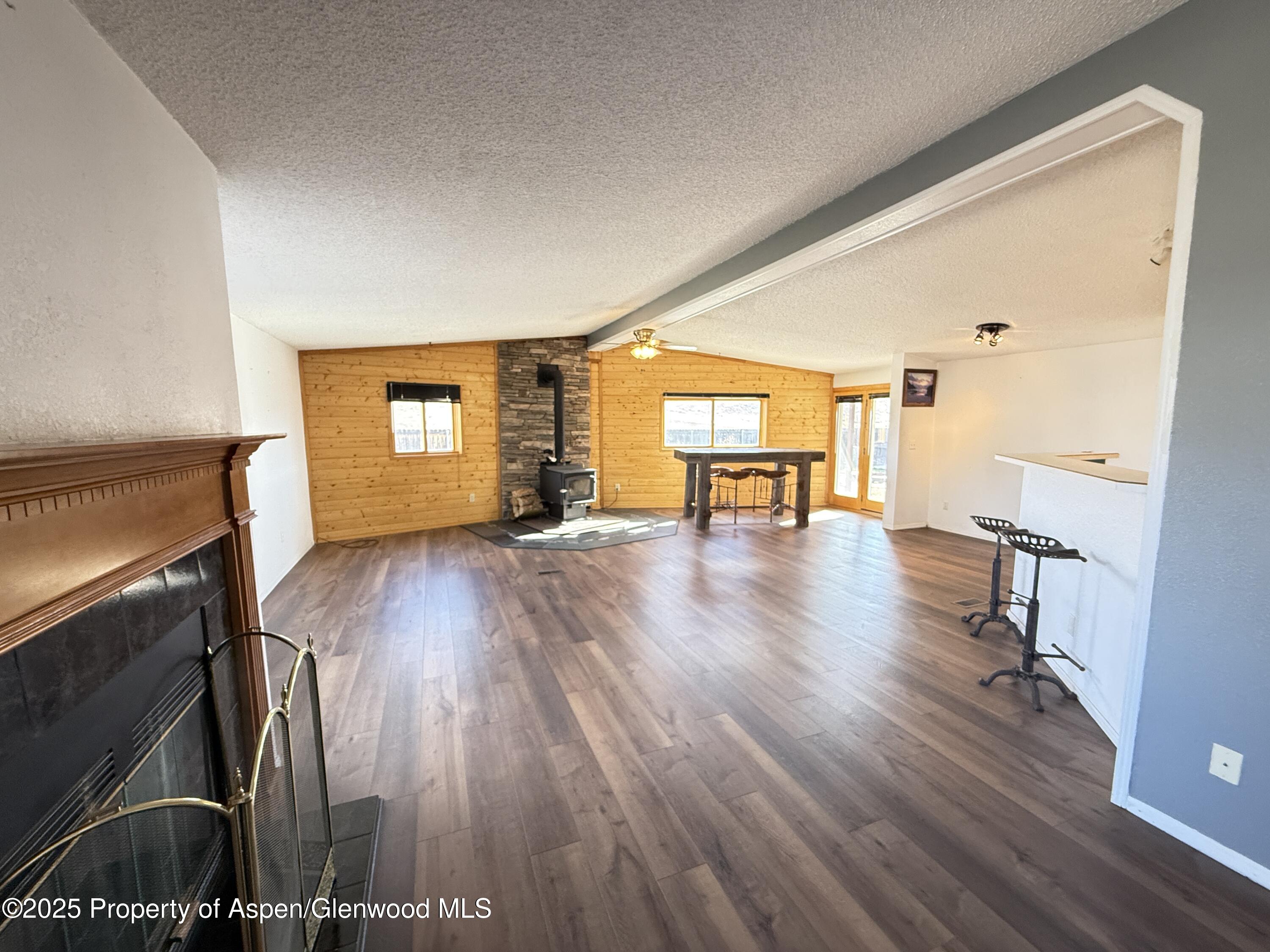 2110 Alder Place Property Photo 9