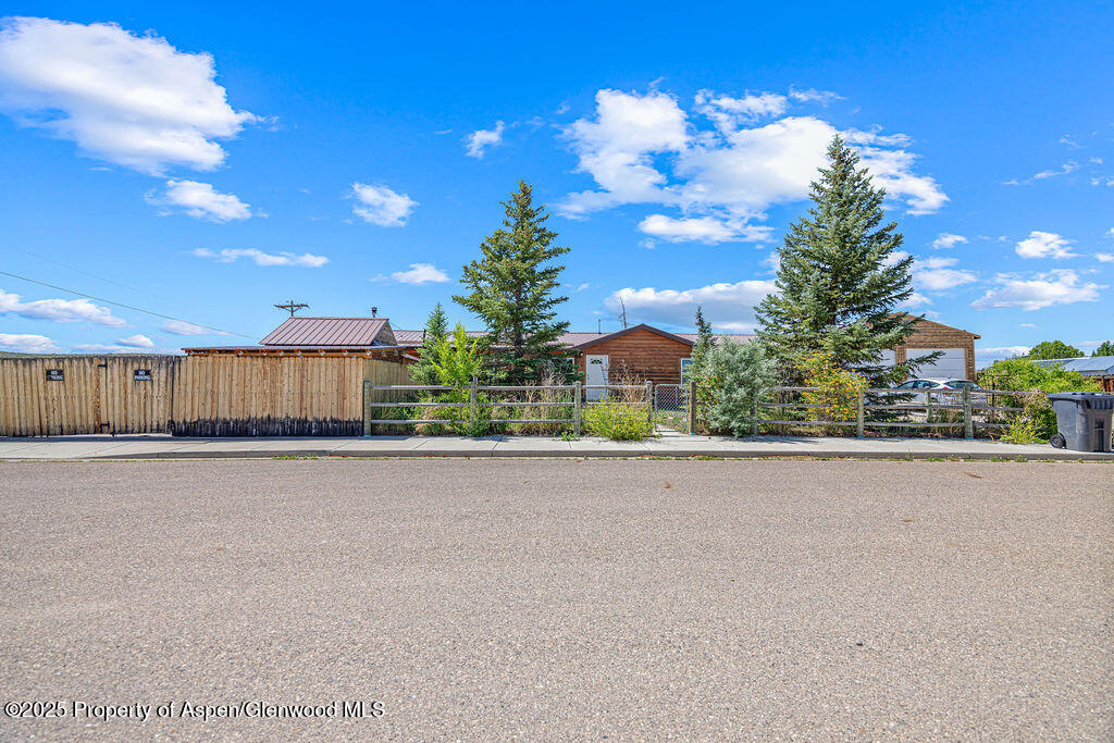 2110 Alder Place Property Photo 24