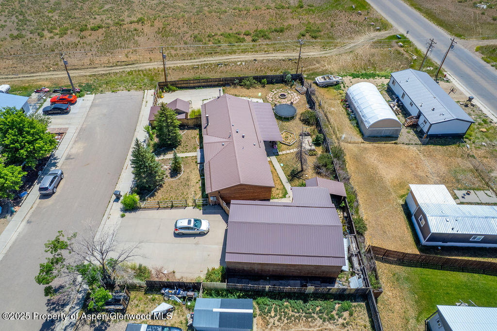 2110 Alder Place Property Photo 31