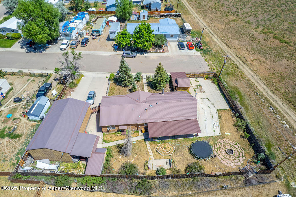 2110 Alder Place Property Photo 36