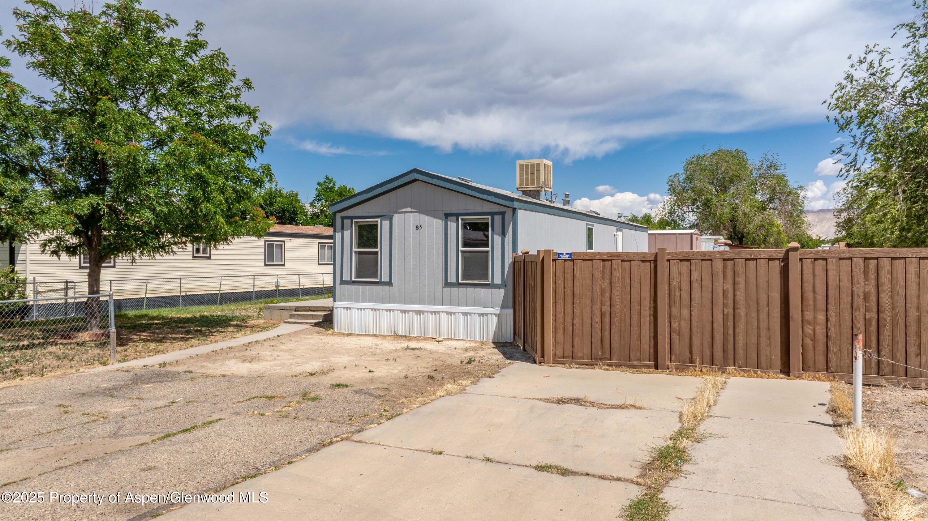 424 32 Road, 85 Property Photo 1