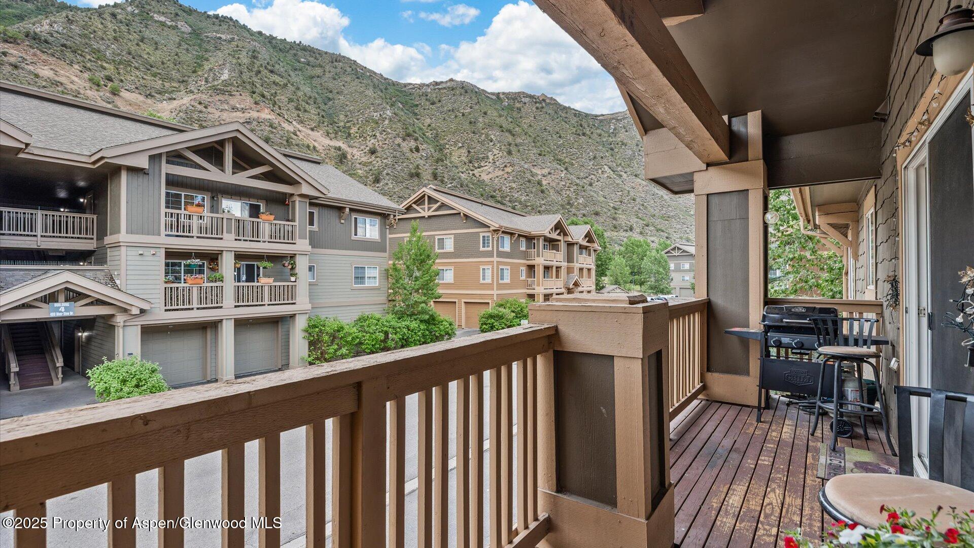 495 River View Drive, 1507 Property Photo 1