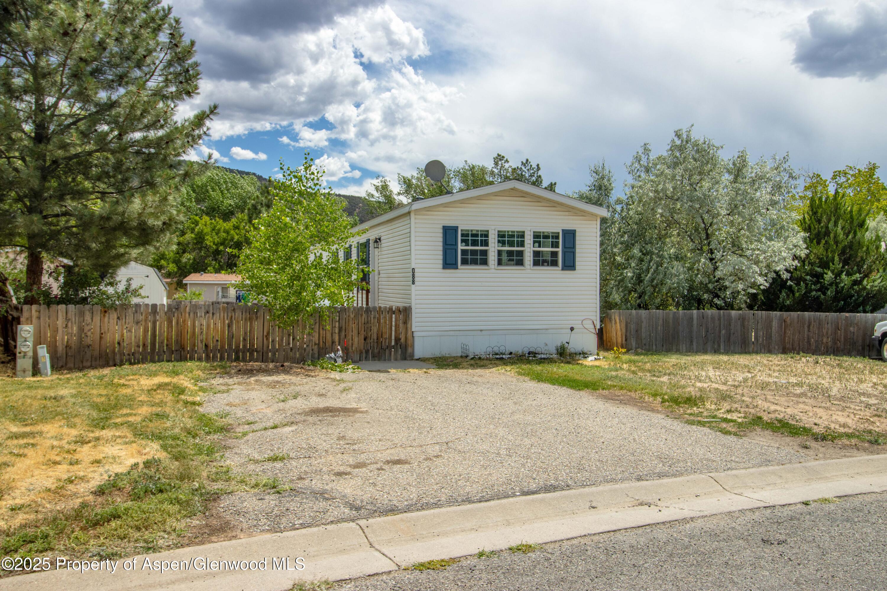 88 W Carson Circle Property Photo 1