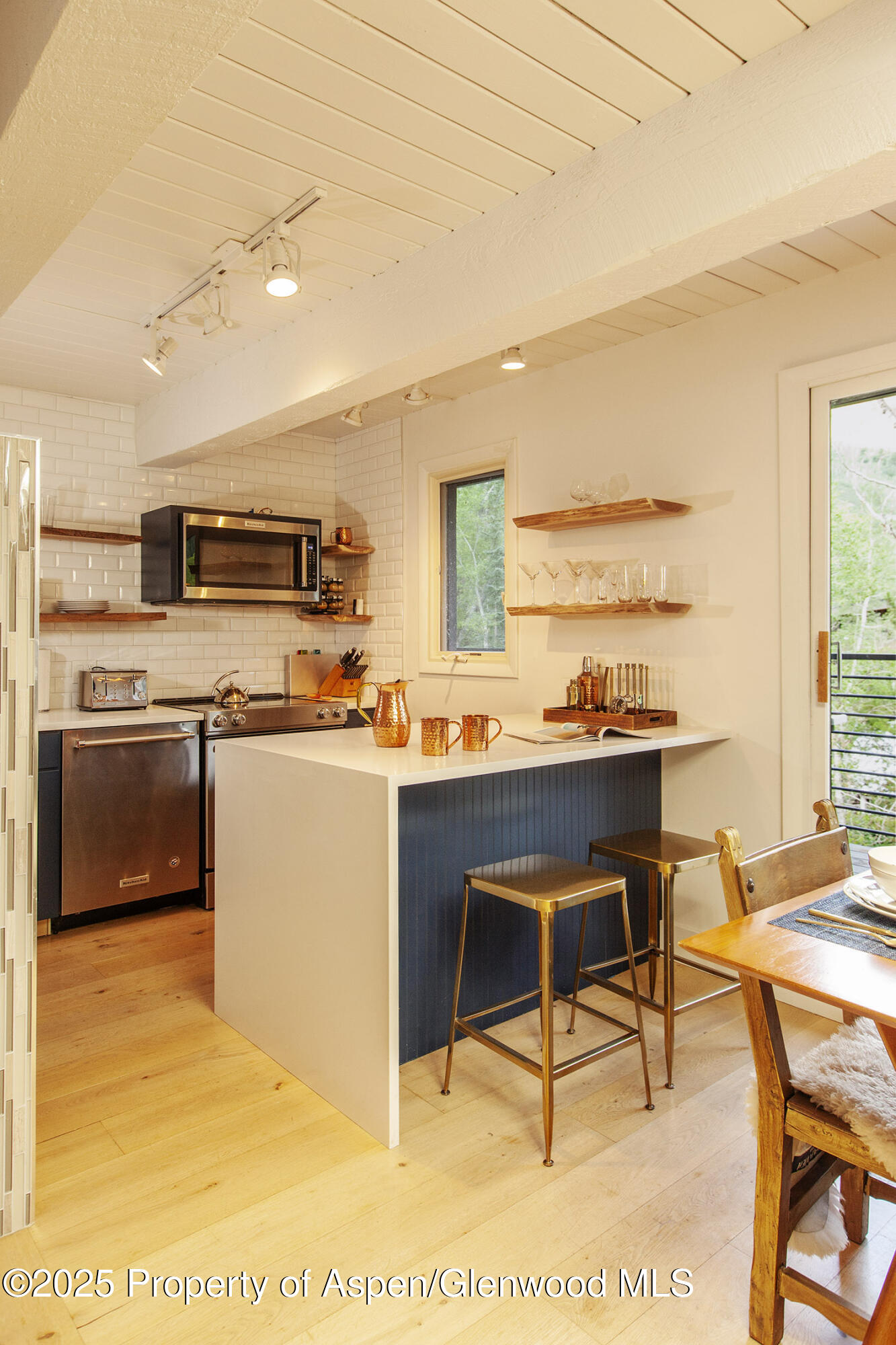 1039 E Cooper Avenue, 16a Property Photo 7