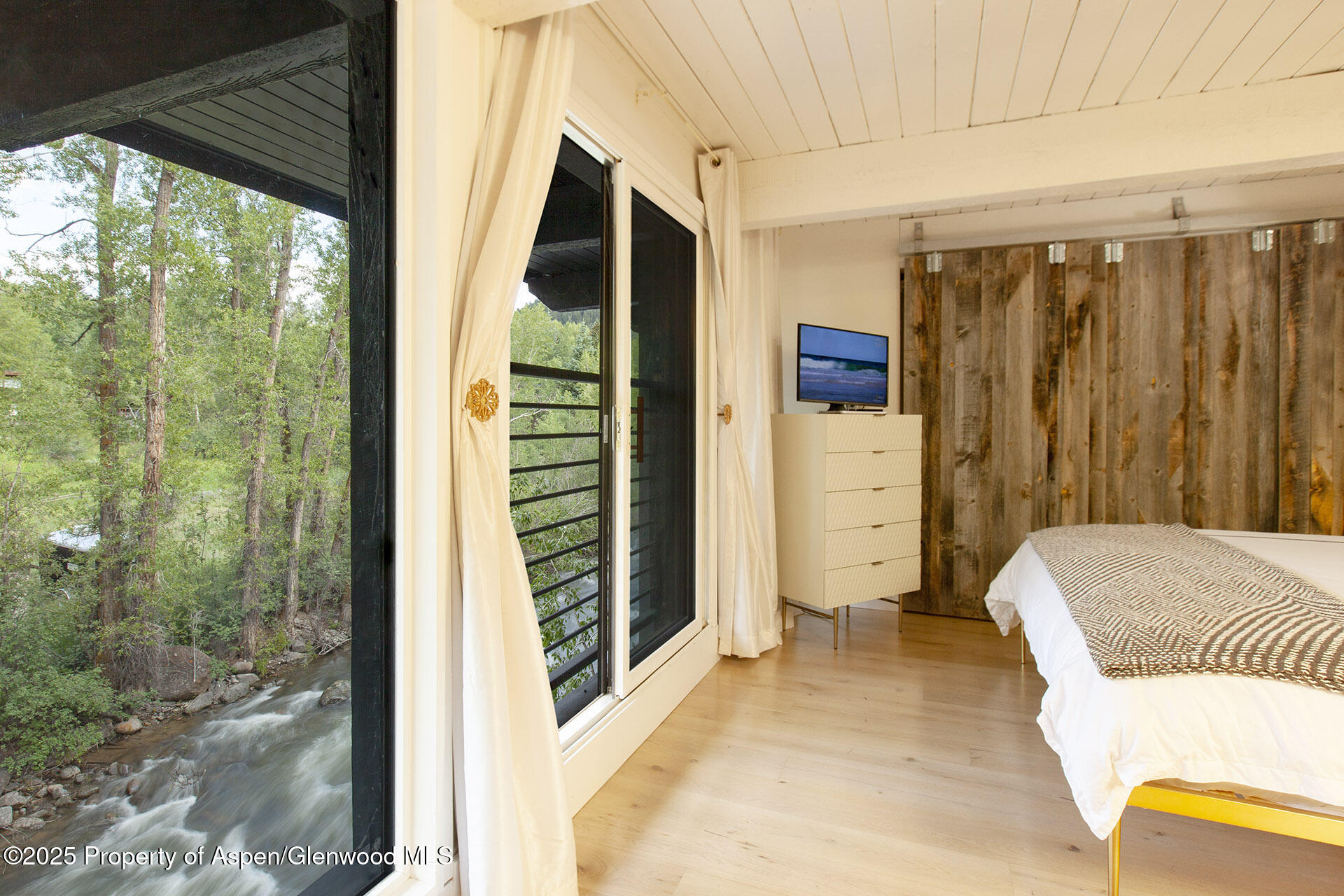 1039 E Cooper Avenue, 16a Property Photo 14