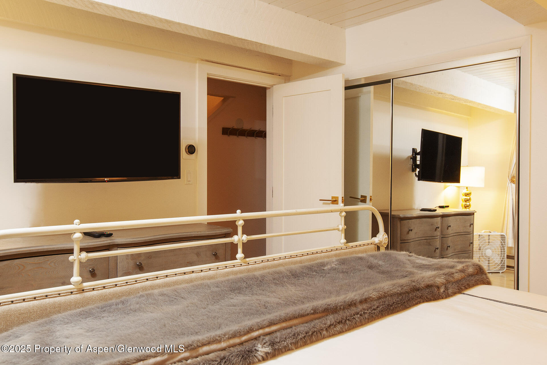 1039 E Cooper Avenue, 16a Property Photo 16