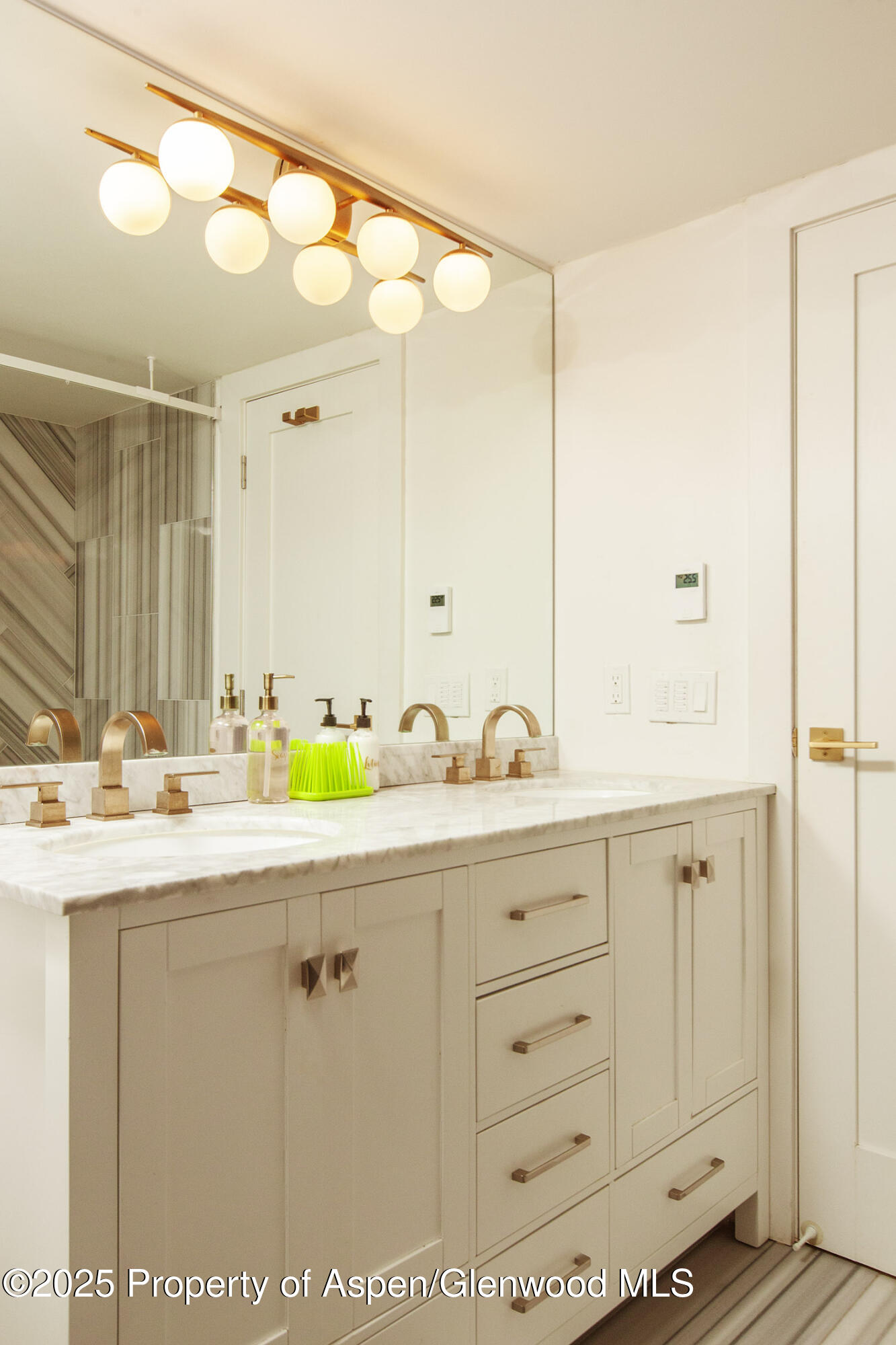 1039 E Cooper Avenue, 16a Property Photo 25