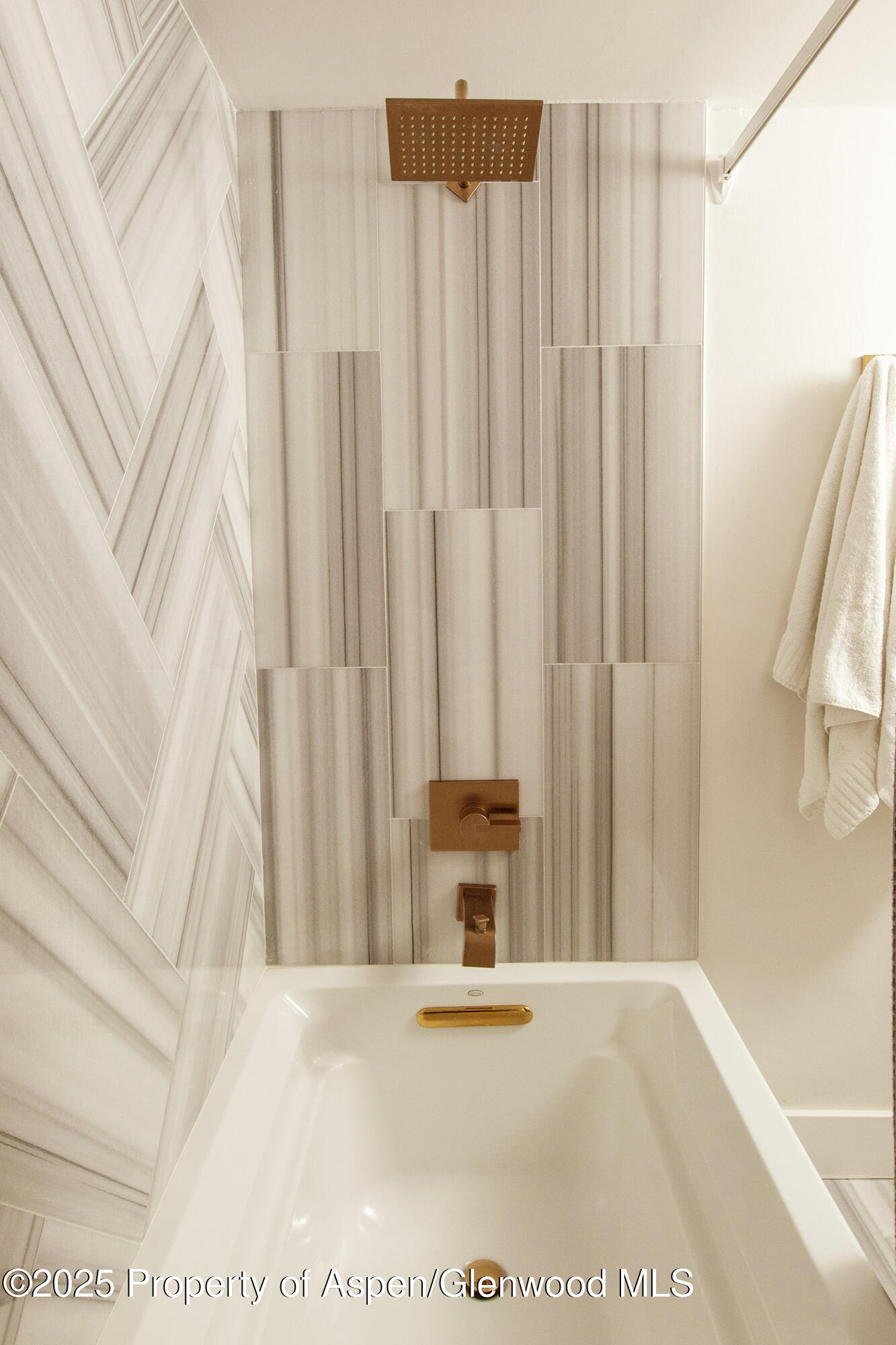 1039 E Cooper Avenue, 16a Property Photo 27