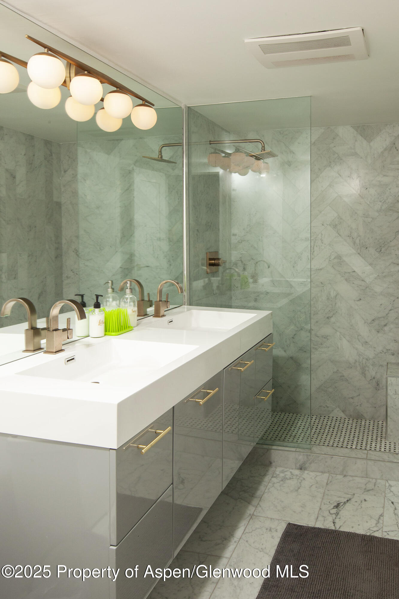 1039 E Cooper Avenue, 16a Property Photo 28