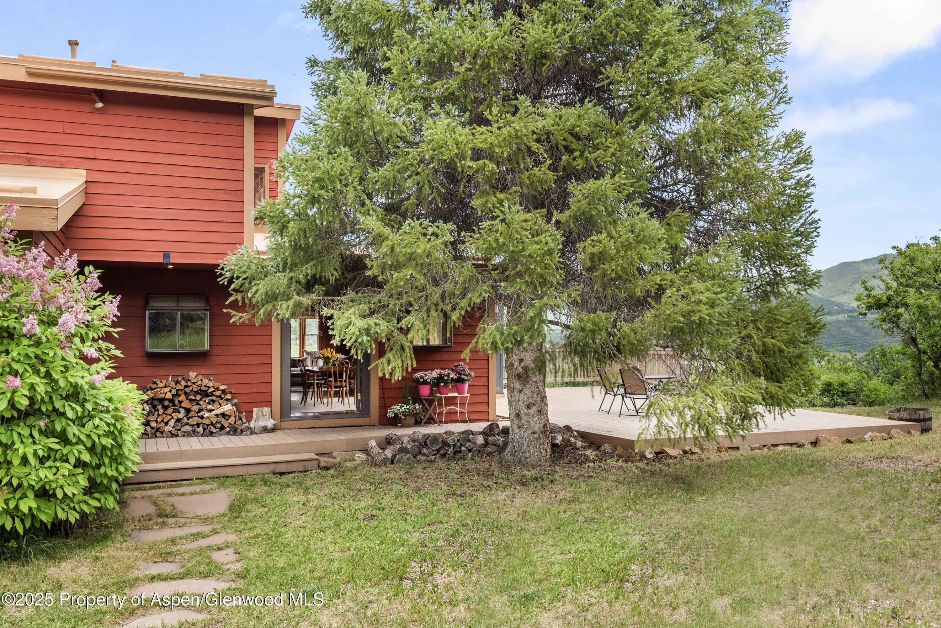 2020 Juniper Hill Drive Property Photo 10