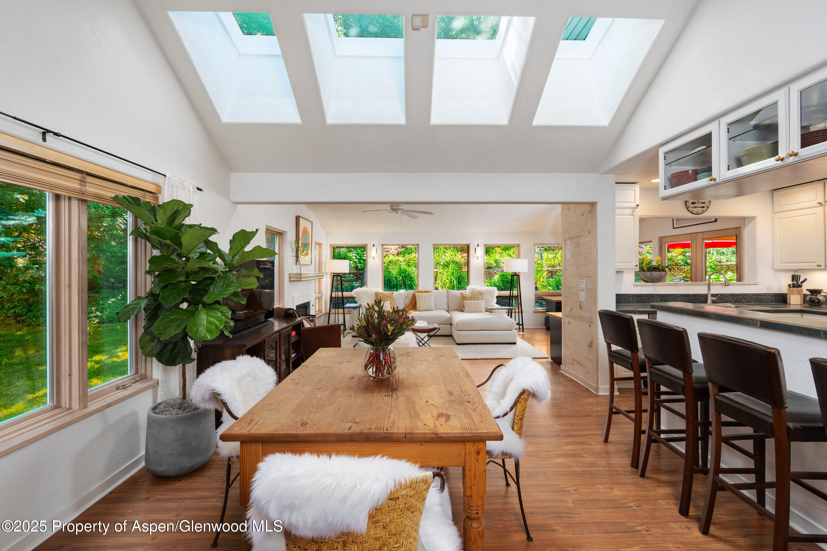 90 River Cove Property Photo 5