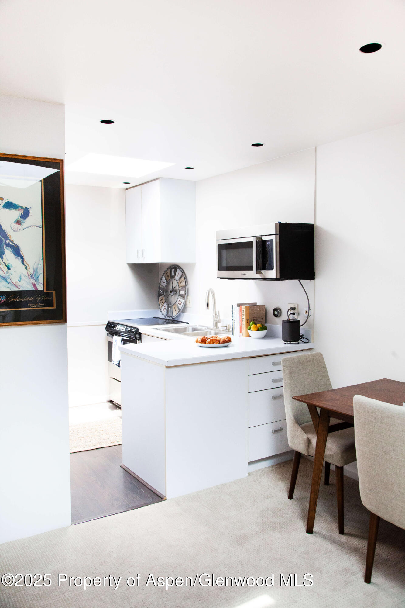 210 E Cooper Avenue, 3e Property Photo 8