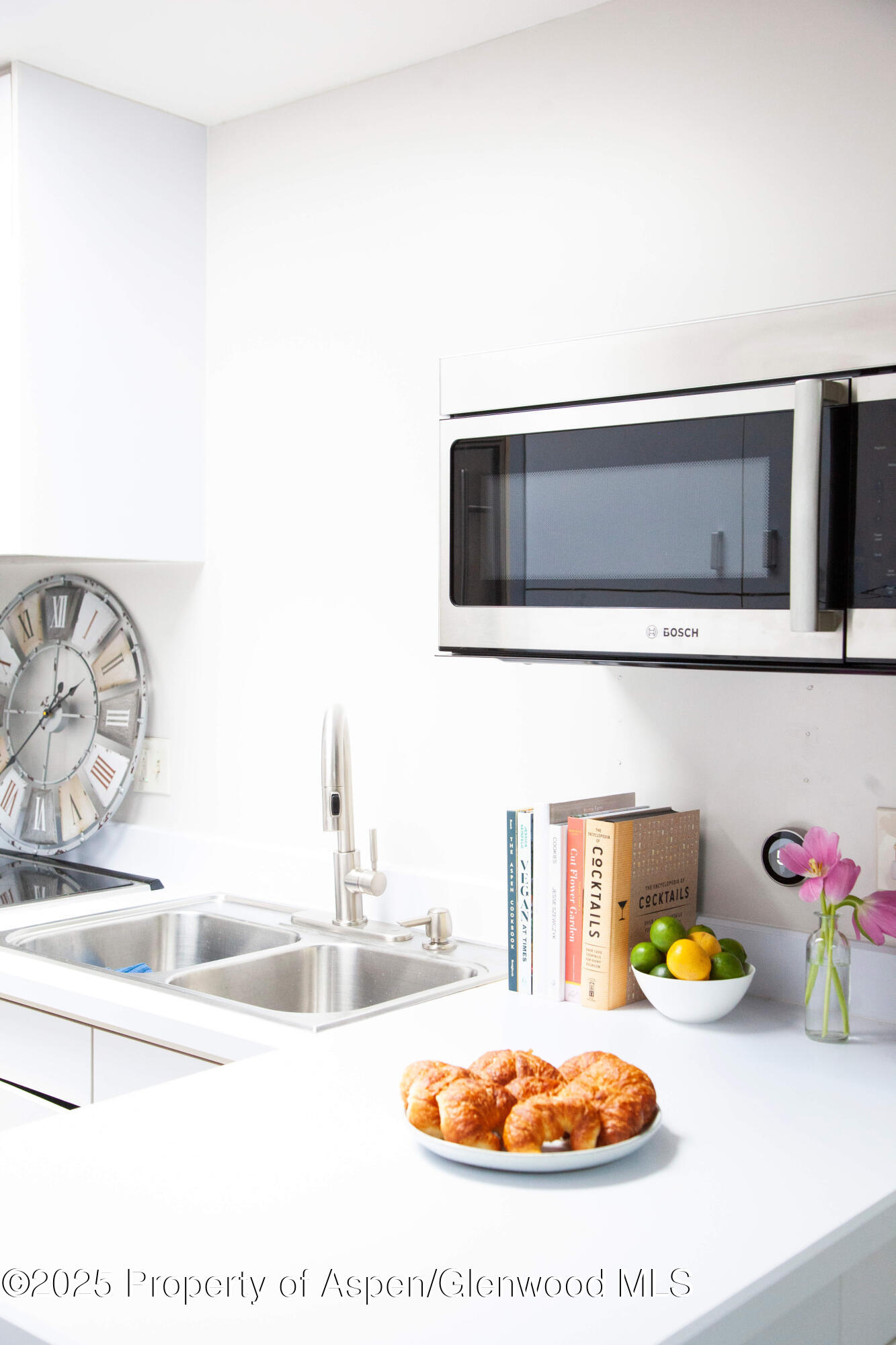 210 E Cooper Avenue, 3e Property Photo 9