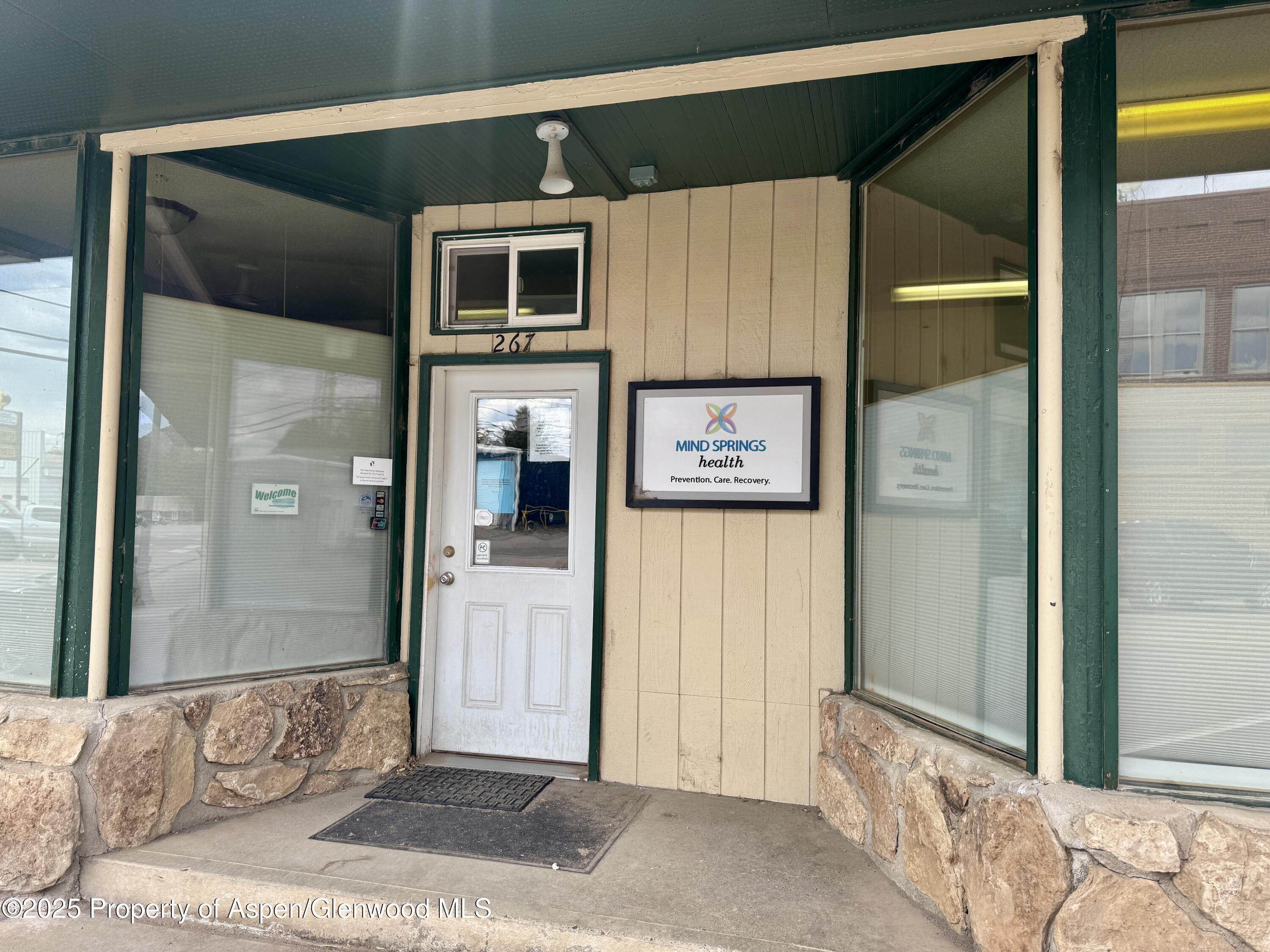 267 6th Street Property Photo 1
