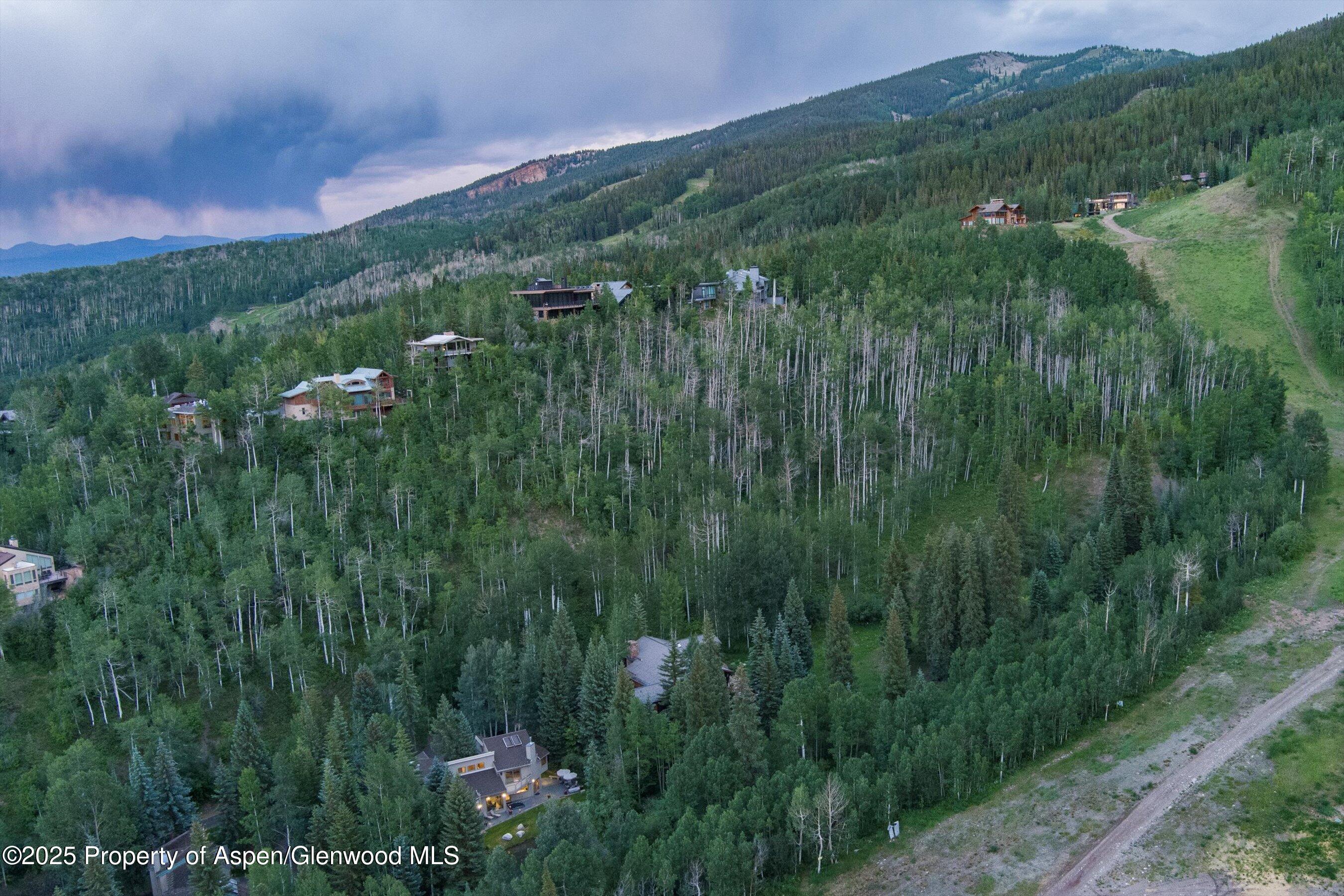 473 Creek Lane Property Photo 10