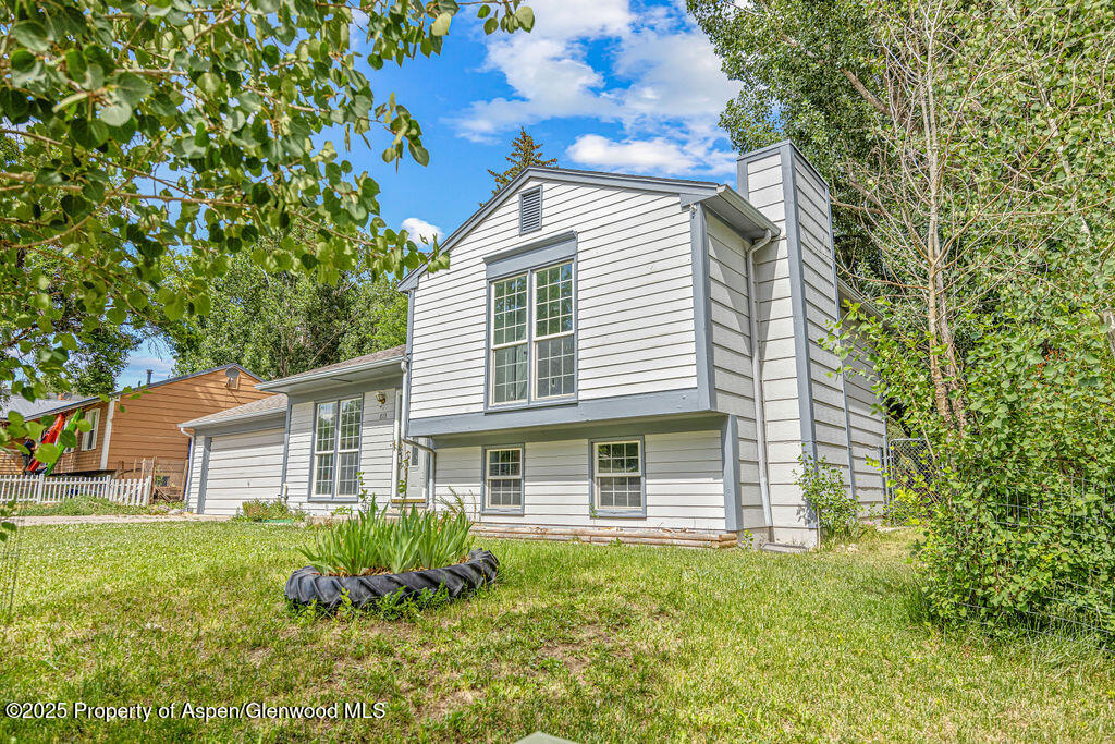 813 Finley Lane Property Photo 1