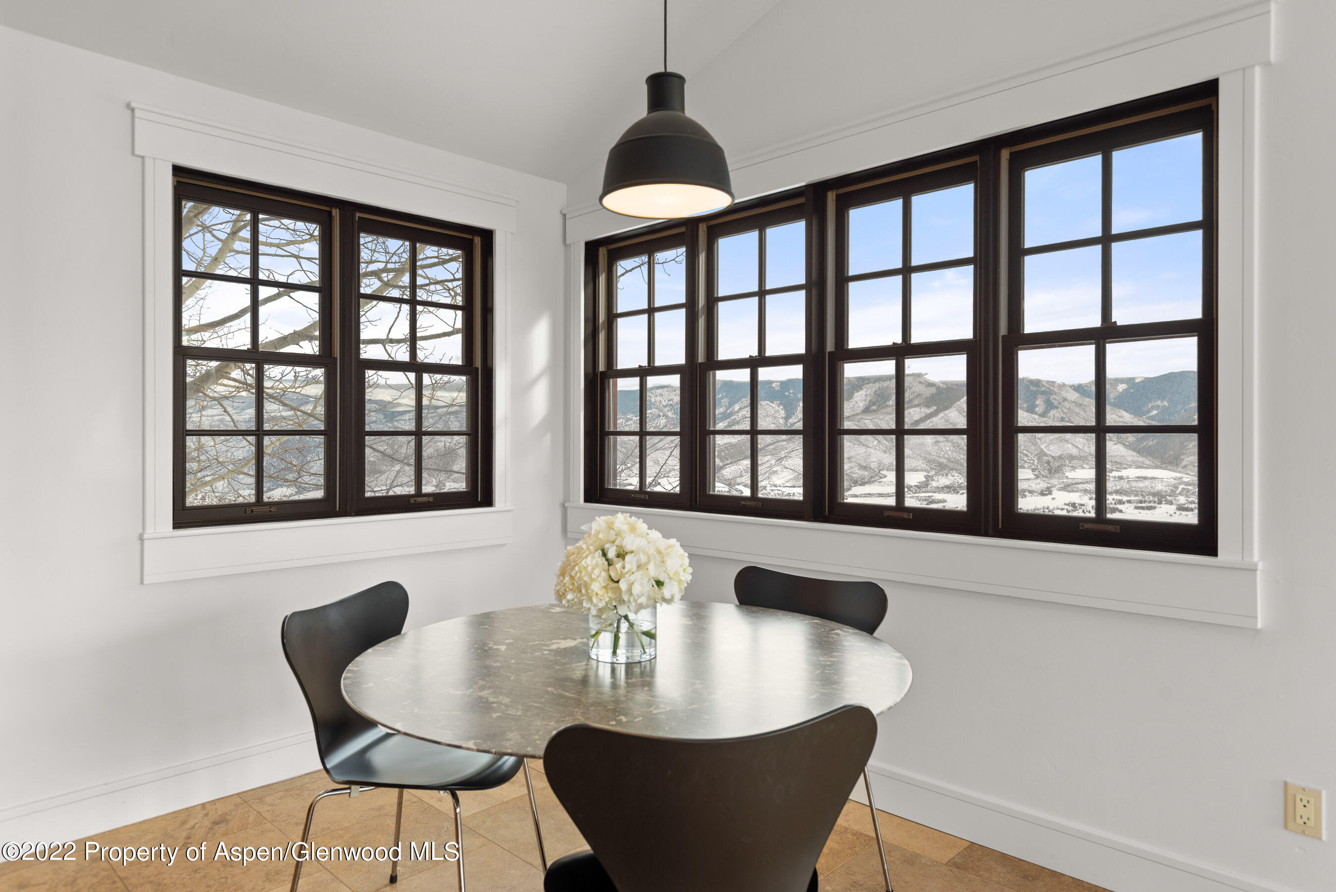 2908 Juniper Hill Drive Property Photo 13