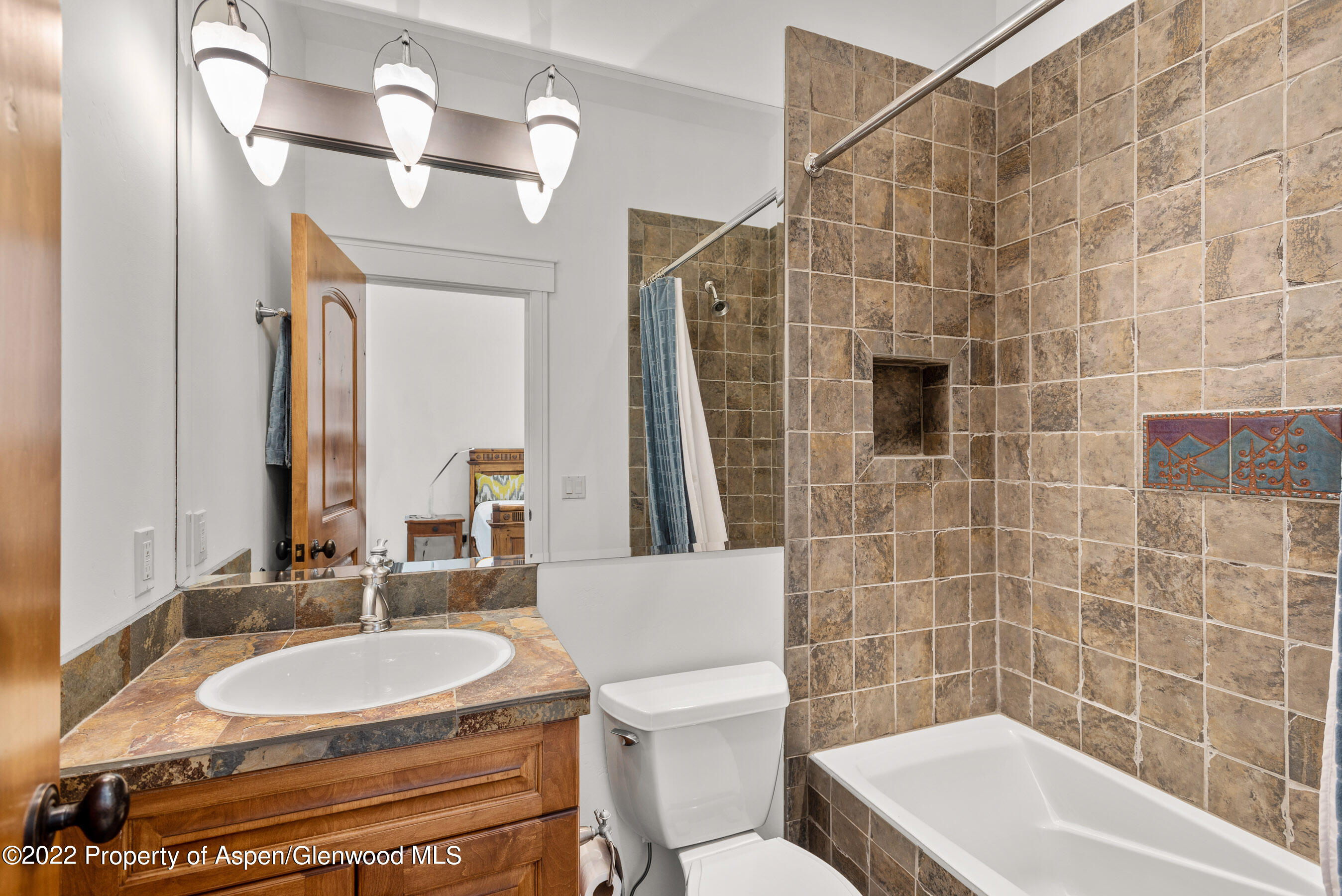 2908 Juniper Hill Drive Property Photo 21