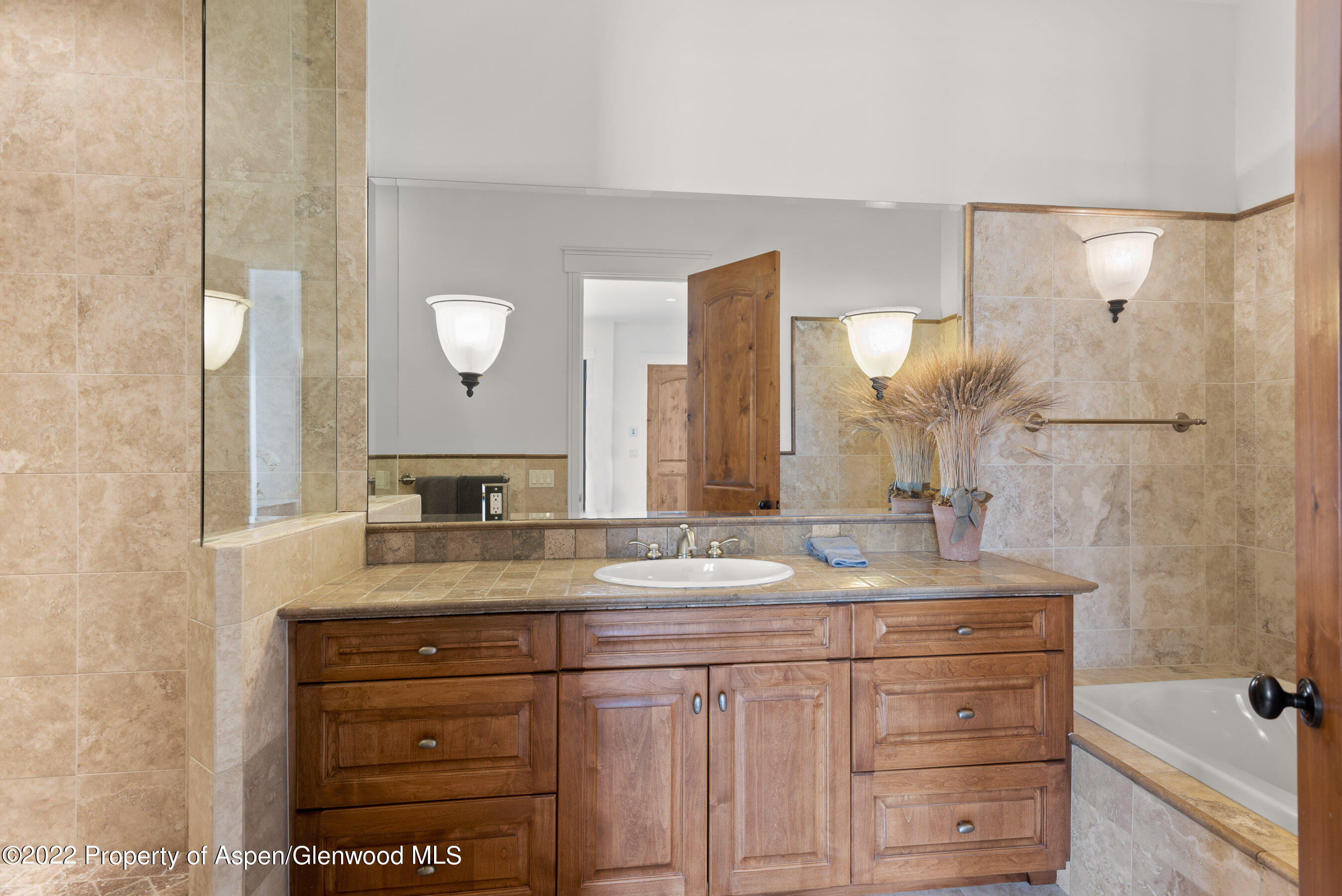 2908 Juniper Hill Drive Property Photo 27