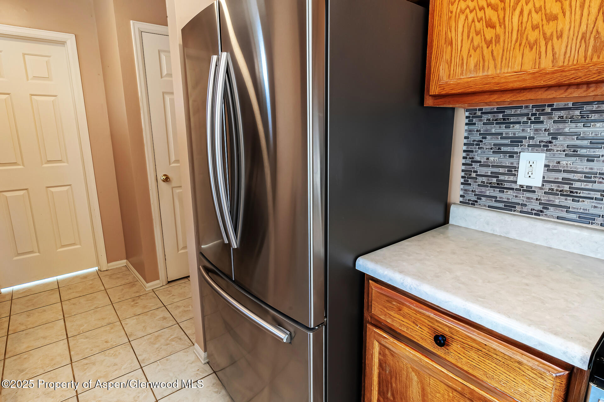 2618 Apache Court Property Photo 16