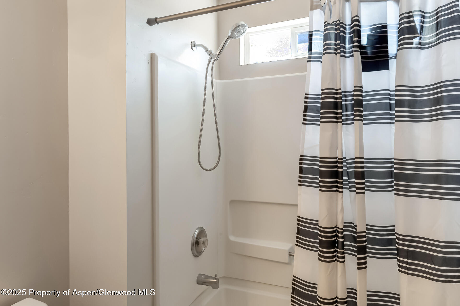 2618 Apache Court Property Photo 31