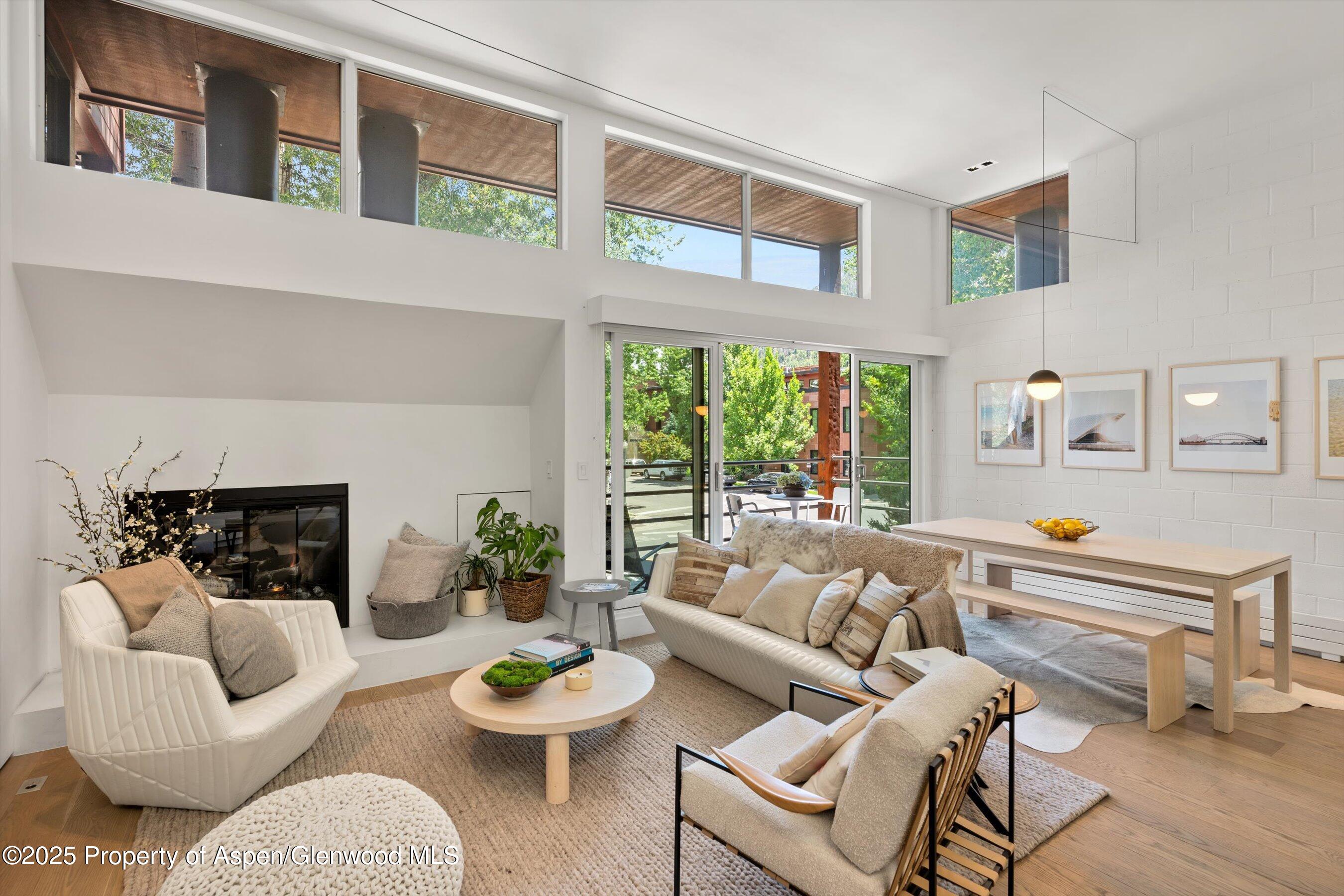 311 S Aspen Street, Unit 5 Property Photo 1