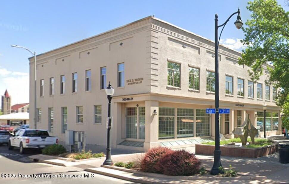 300 Main Street, 302 Property Photo 1