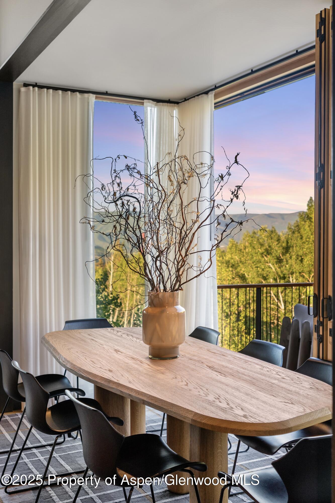 411 Wood Road, 10 Property Photo 9