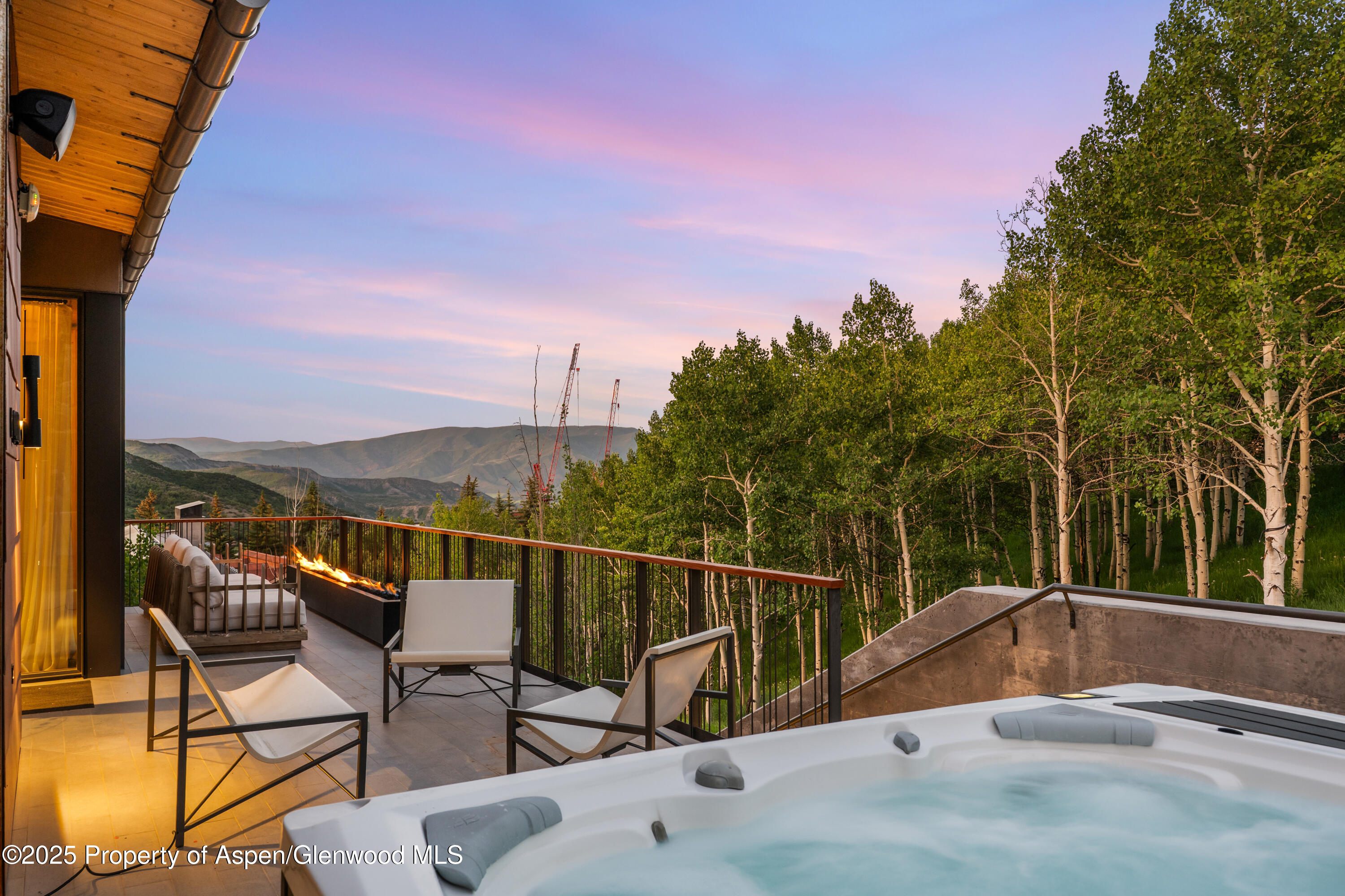 411 Wood Road, 10 Property Photo 11