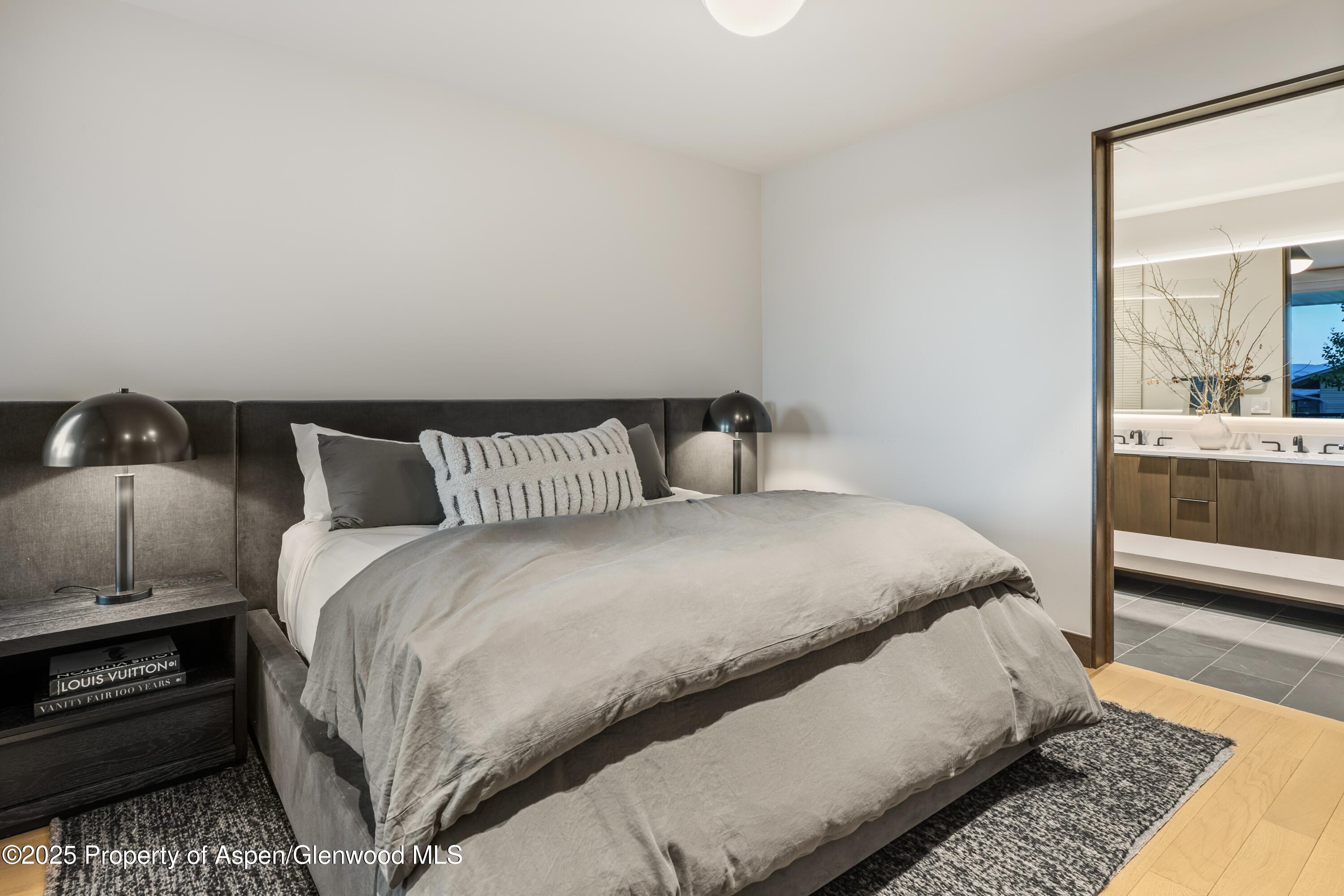 411 Wood Road, 10 Property Photo 16