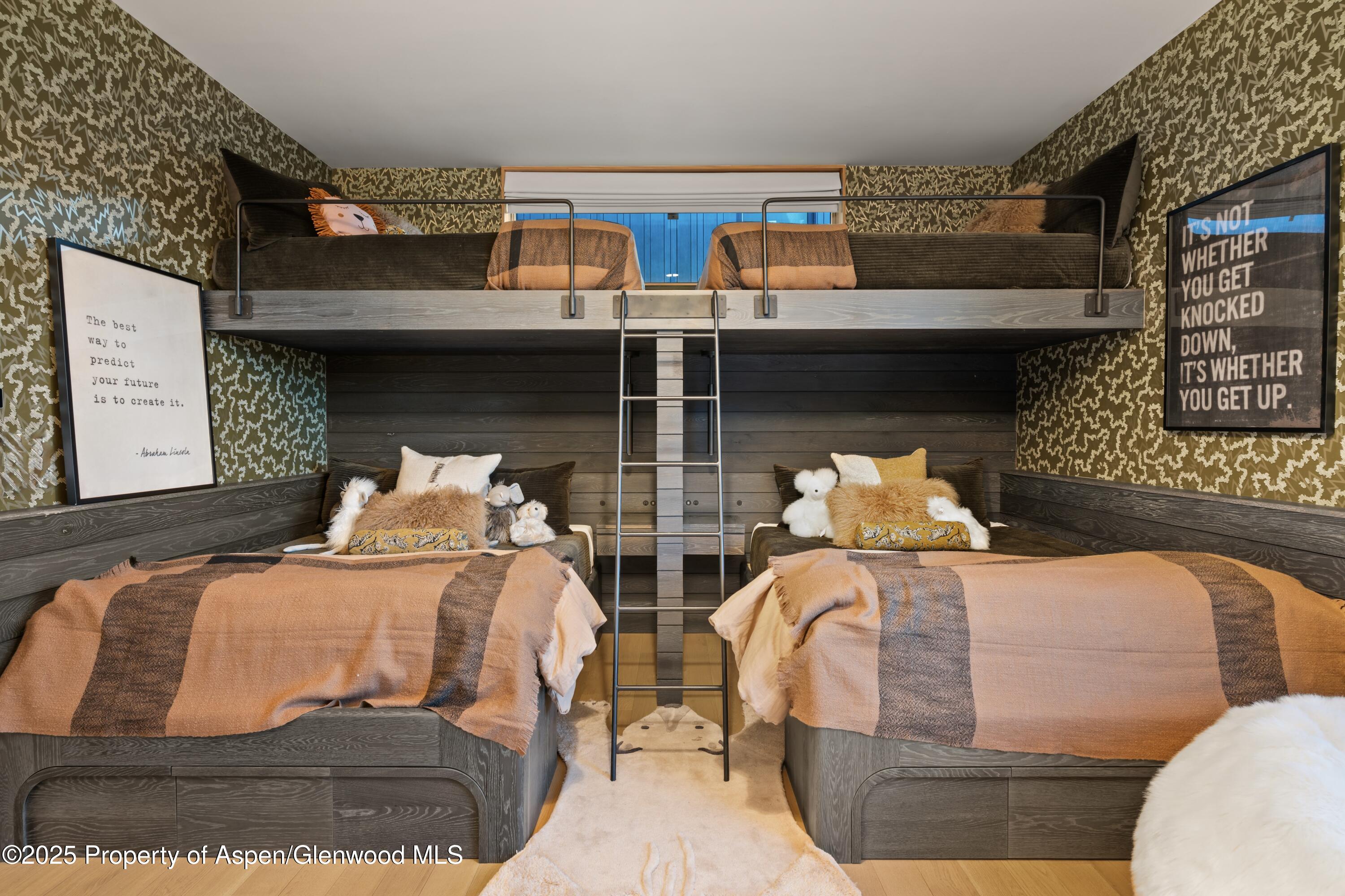 411 Wood Road, 10 Property Photo 18