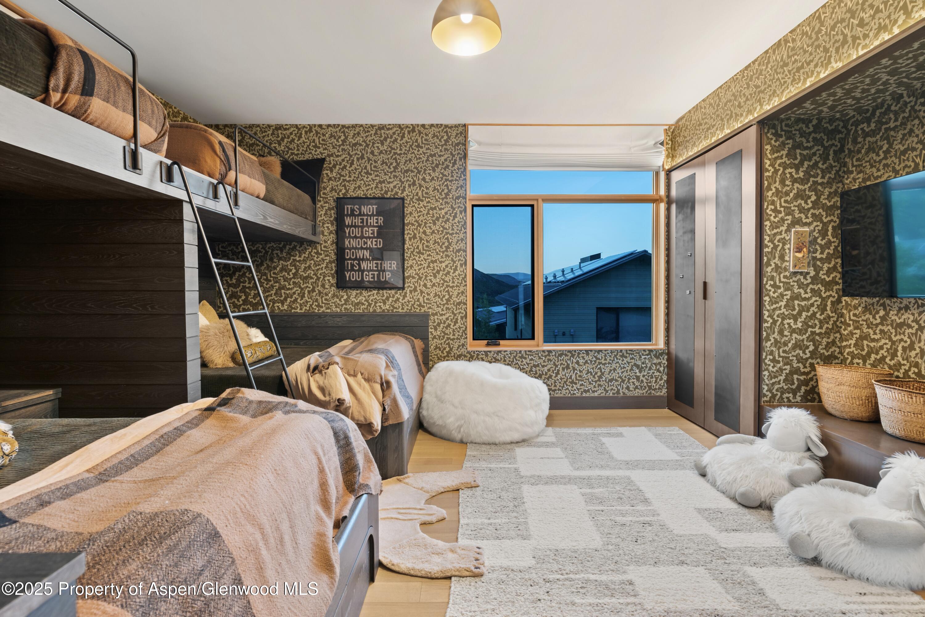 411 Wood Road, 10 Property Photo 19