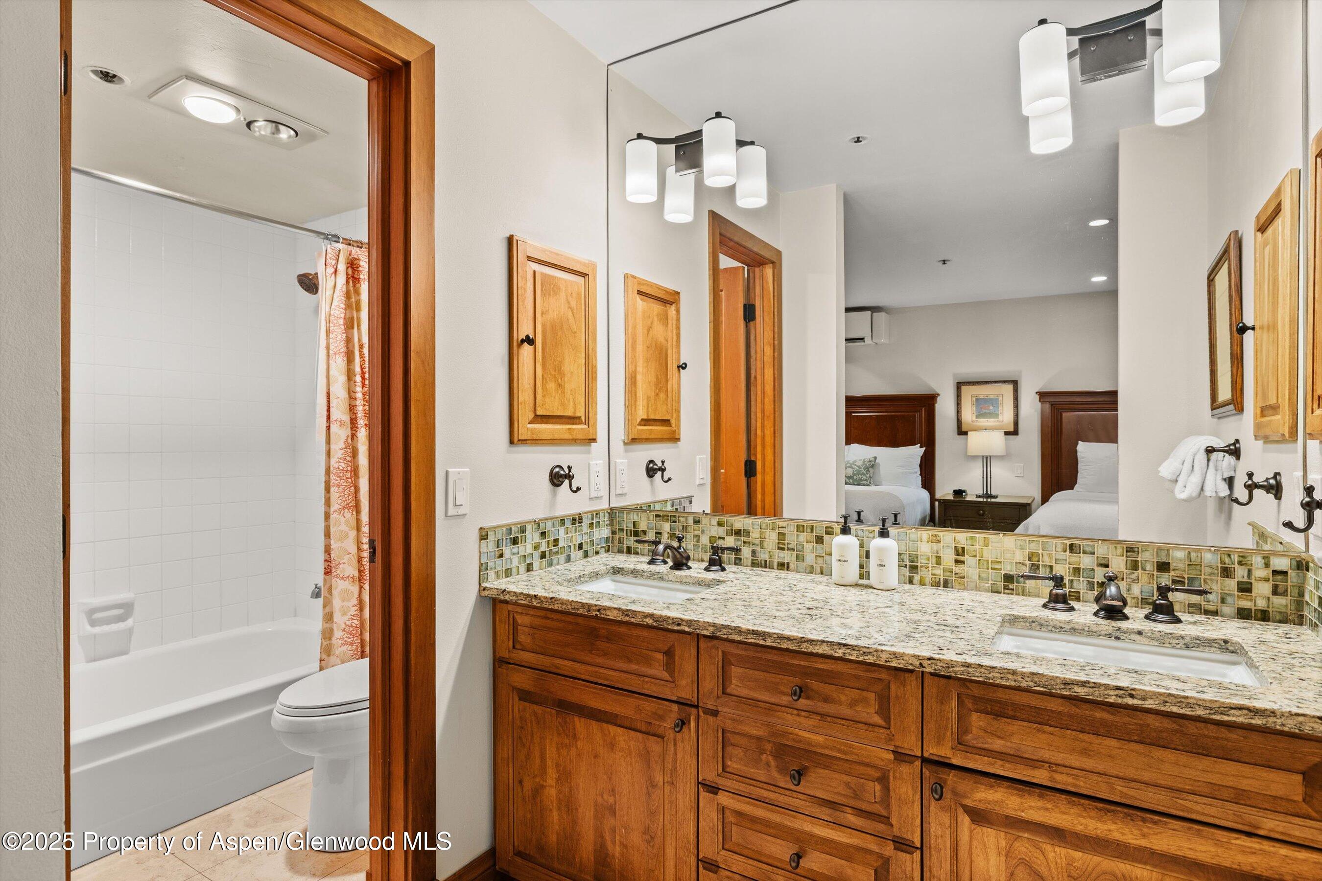 610 S West End Street H202 Property Photo 11