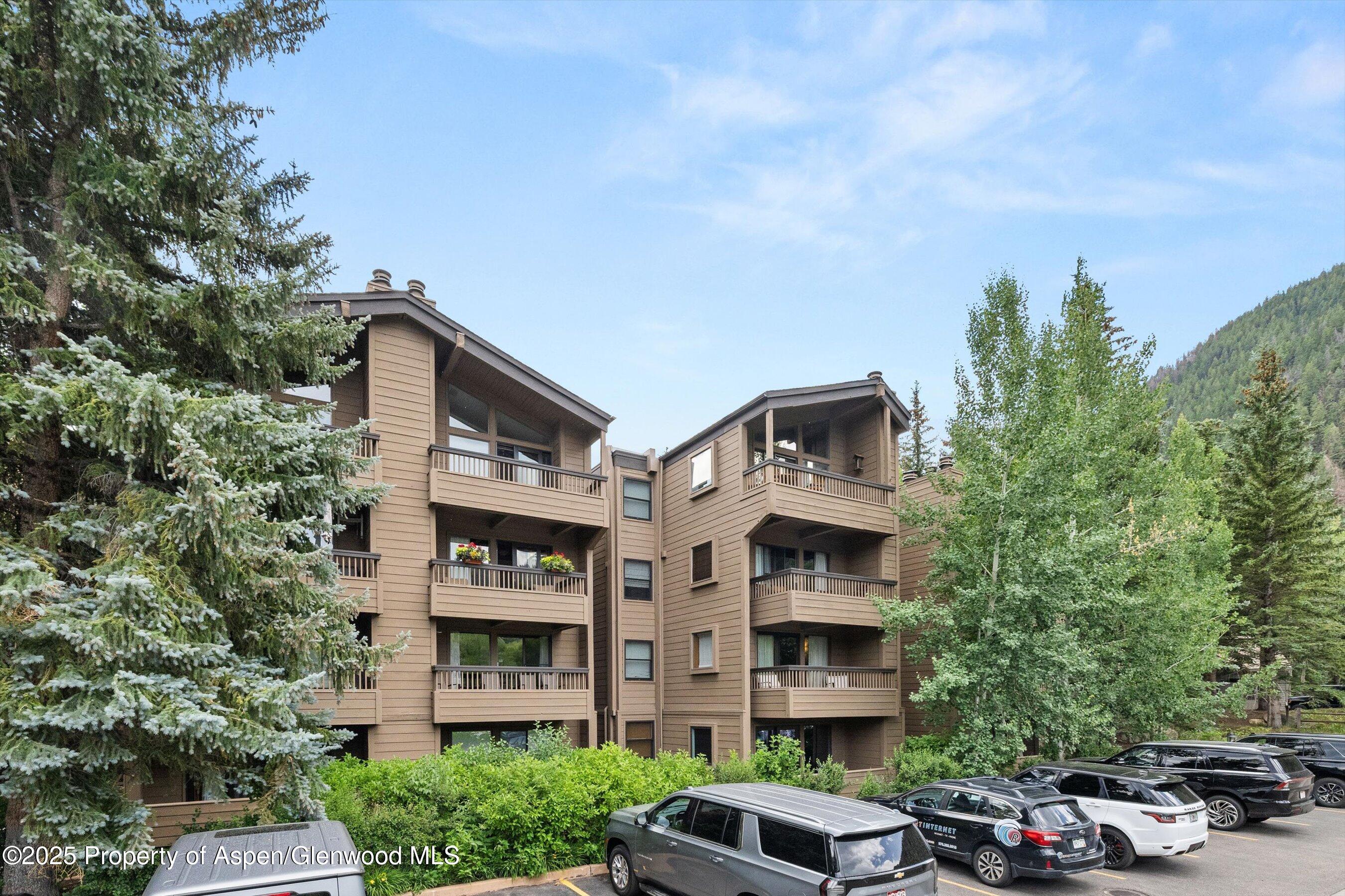 610 S West End Street H202 Property Photo 14