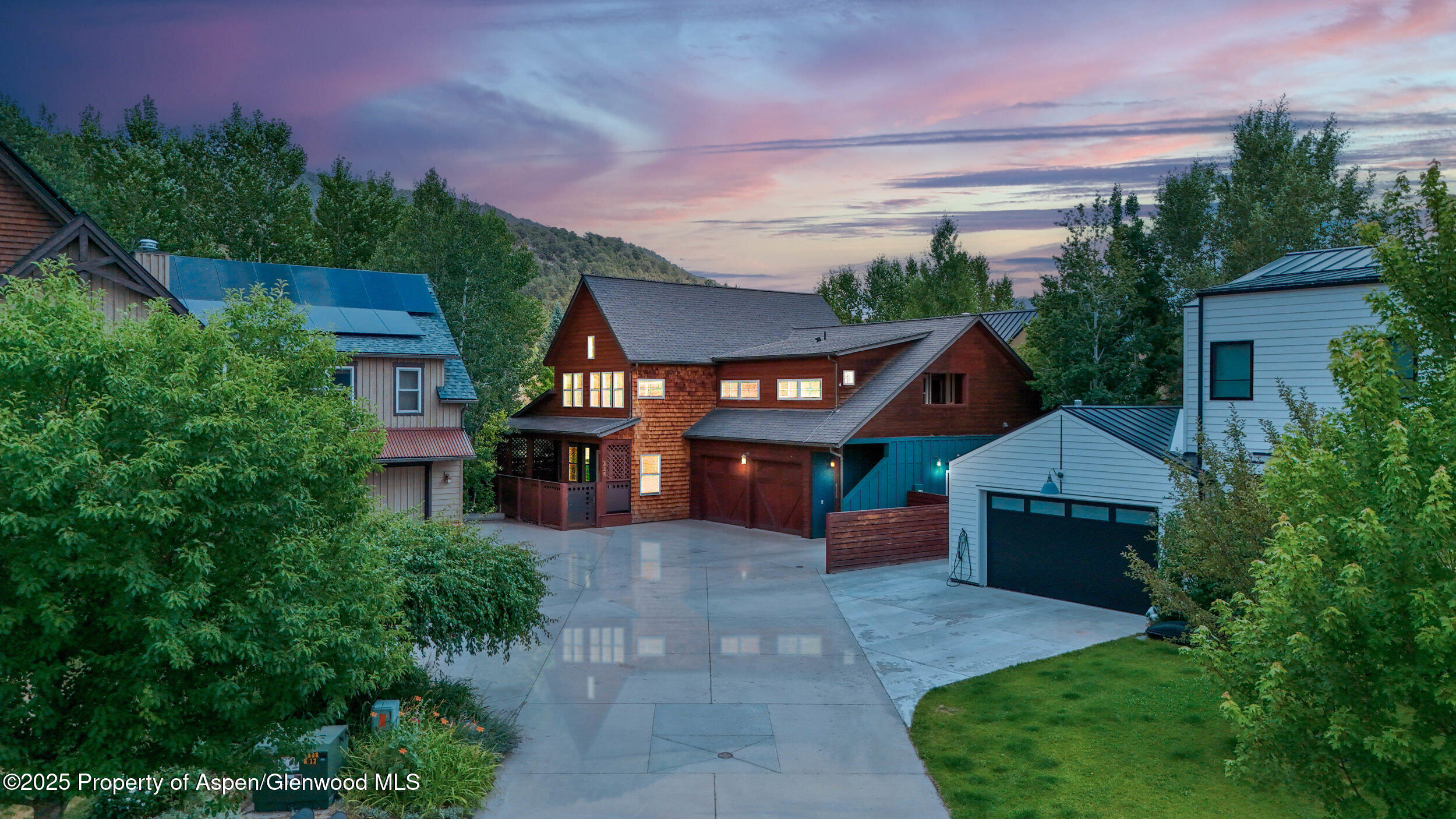 225 Juniper Court Property Photo