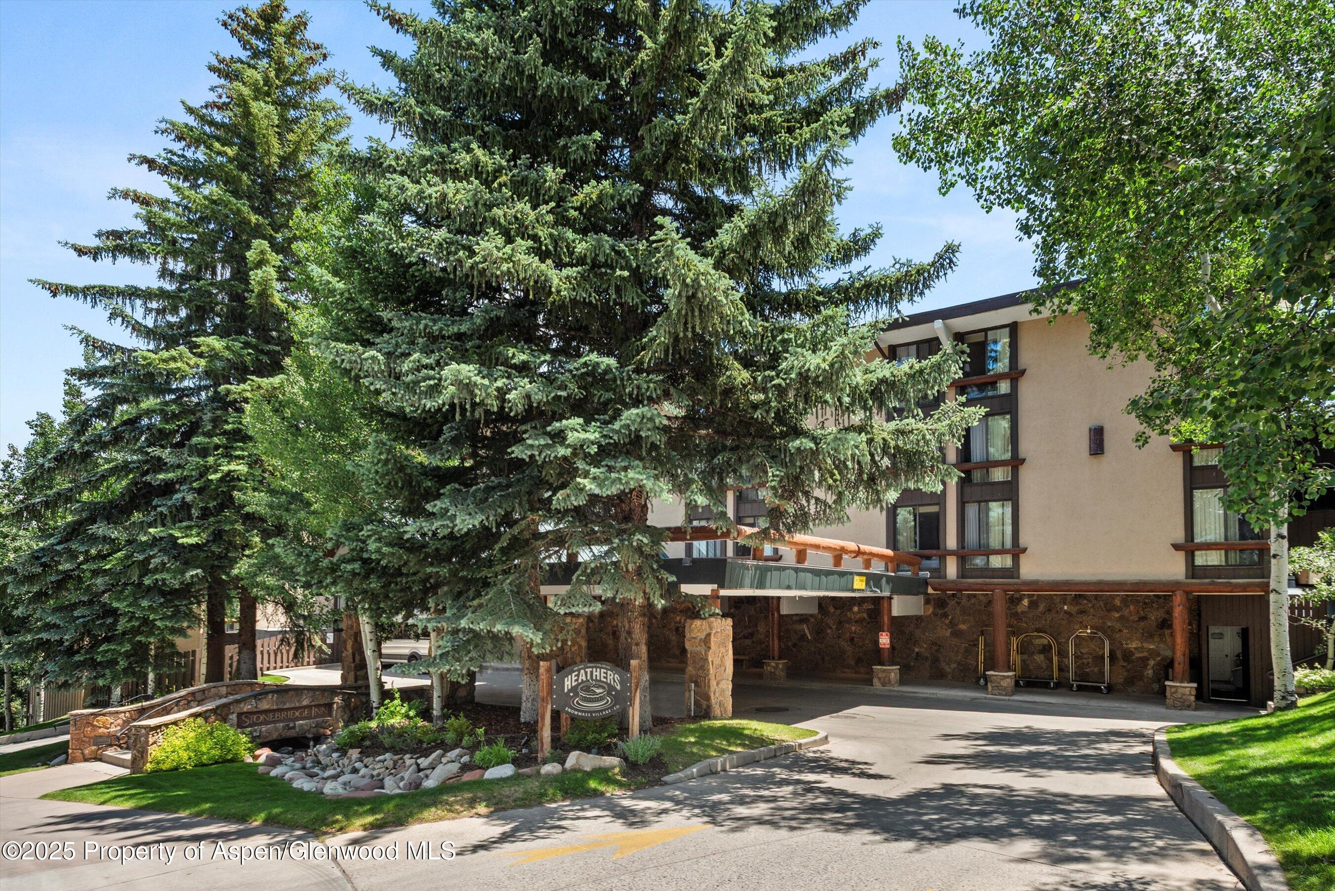 300 Carriage Way, 623 & 625 Property Photo 1