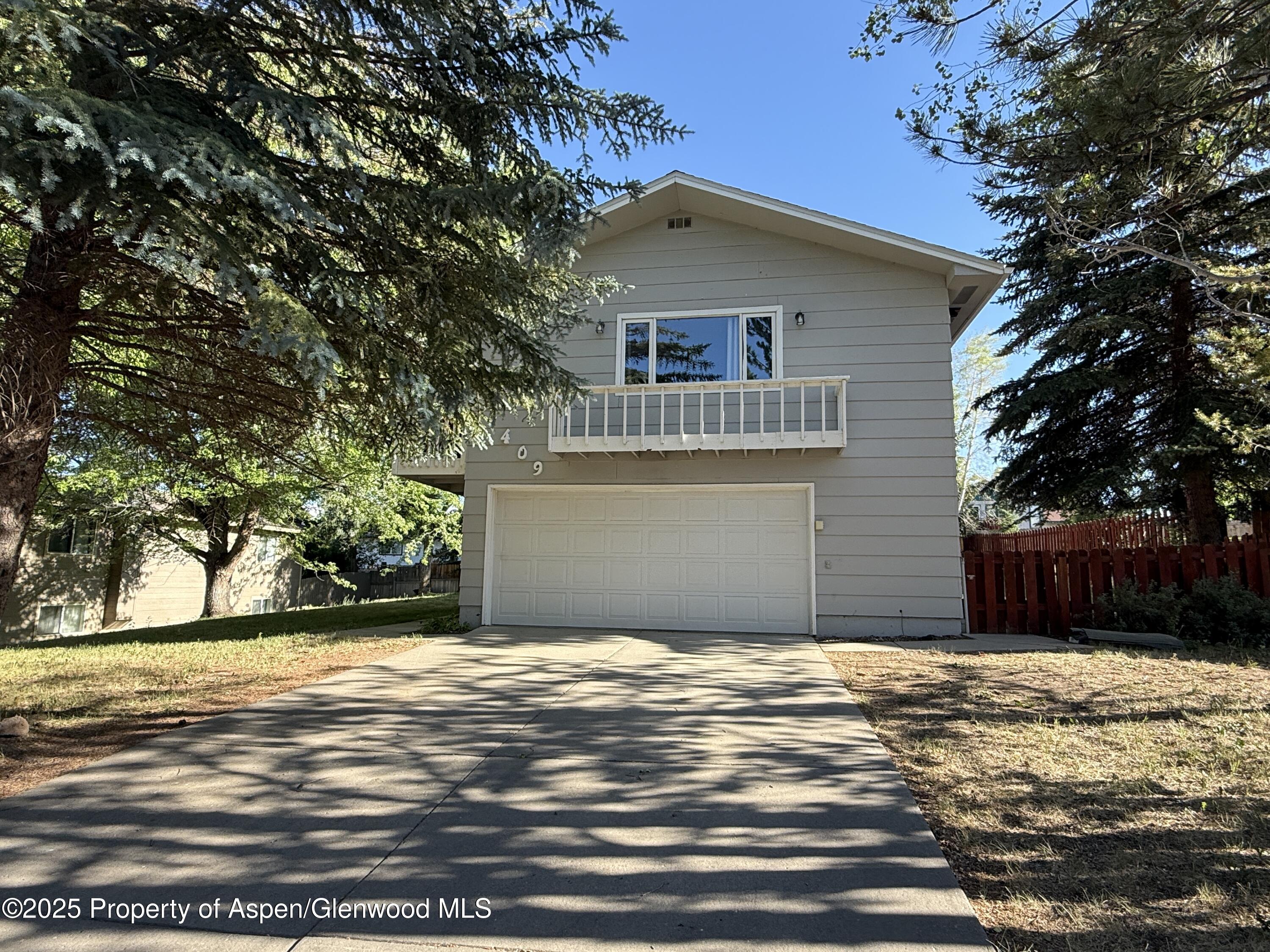 409 Clover Circle
