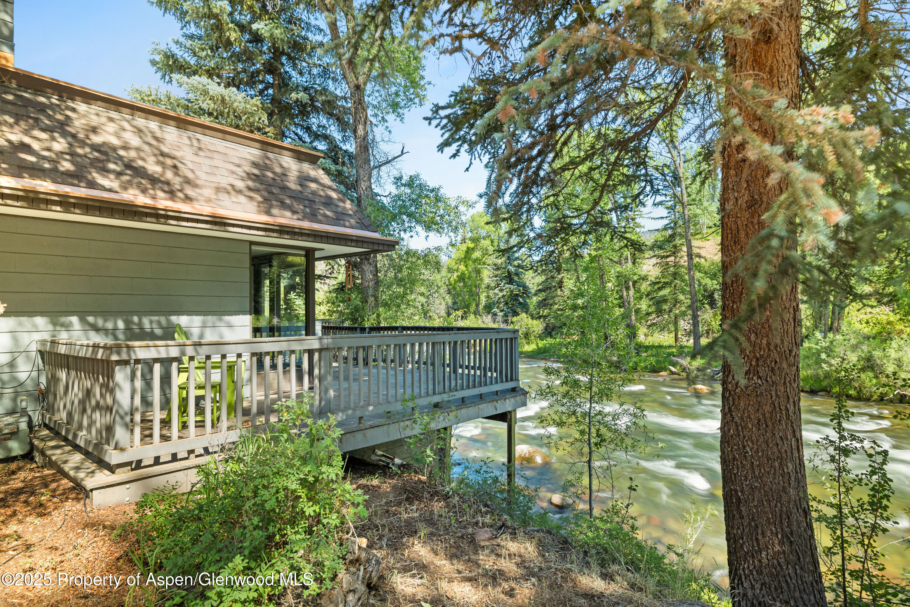 820 Twining Flats Road Property Photo 10