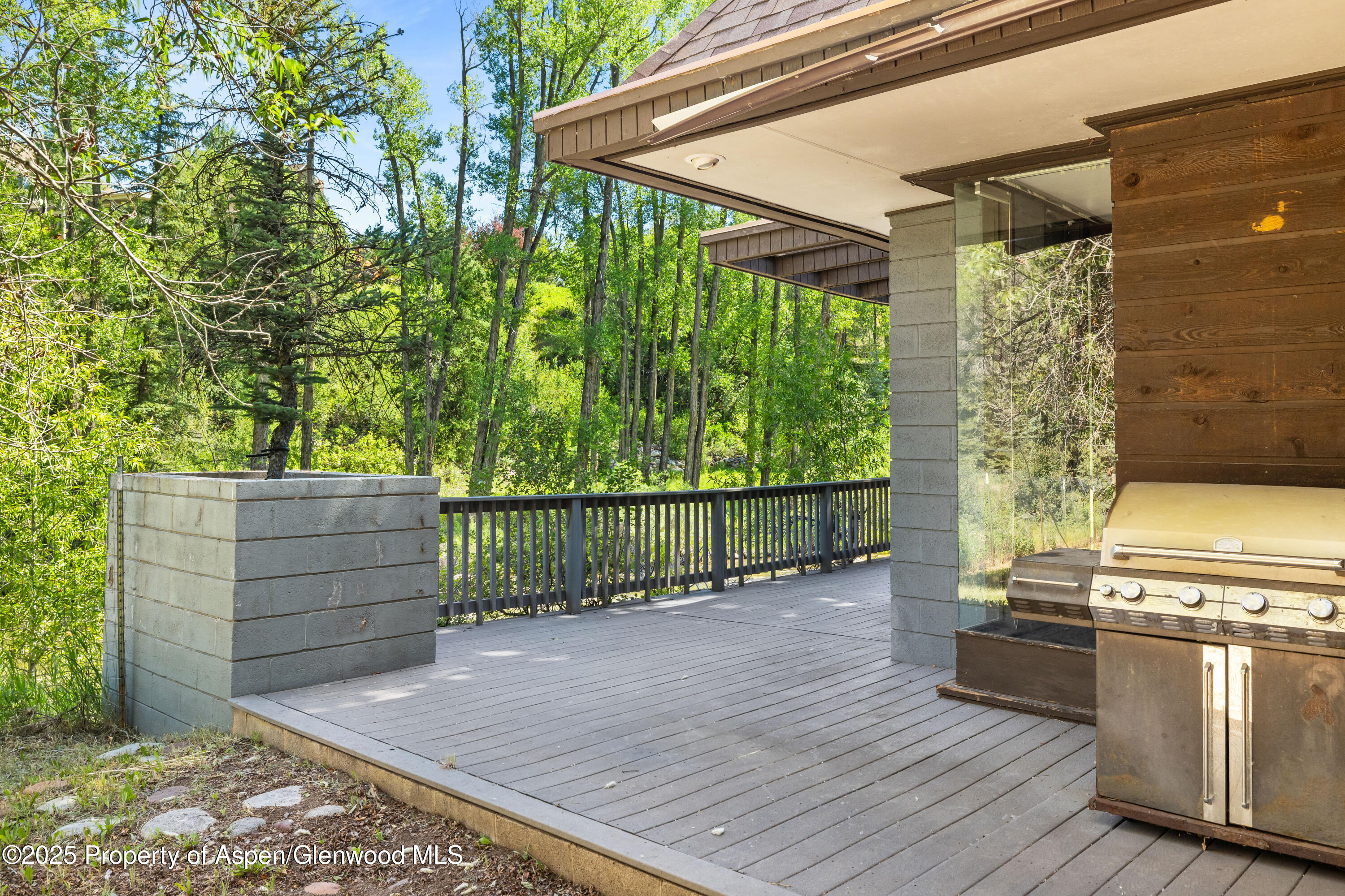 820 Twining Flats Road Property Photo 12