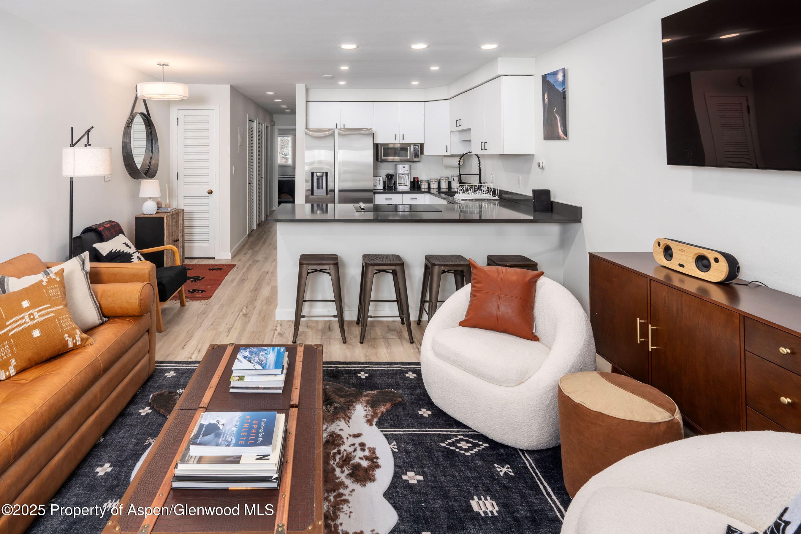 100 E Dean Street, Unit 1-d Property Photo 7