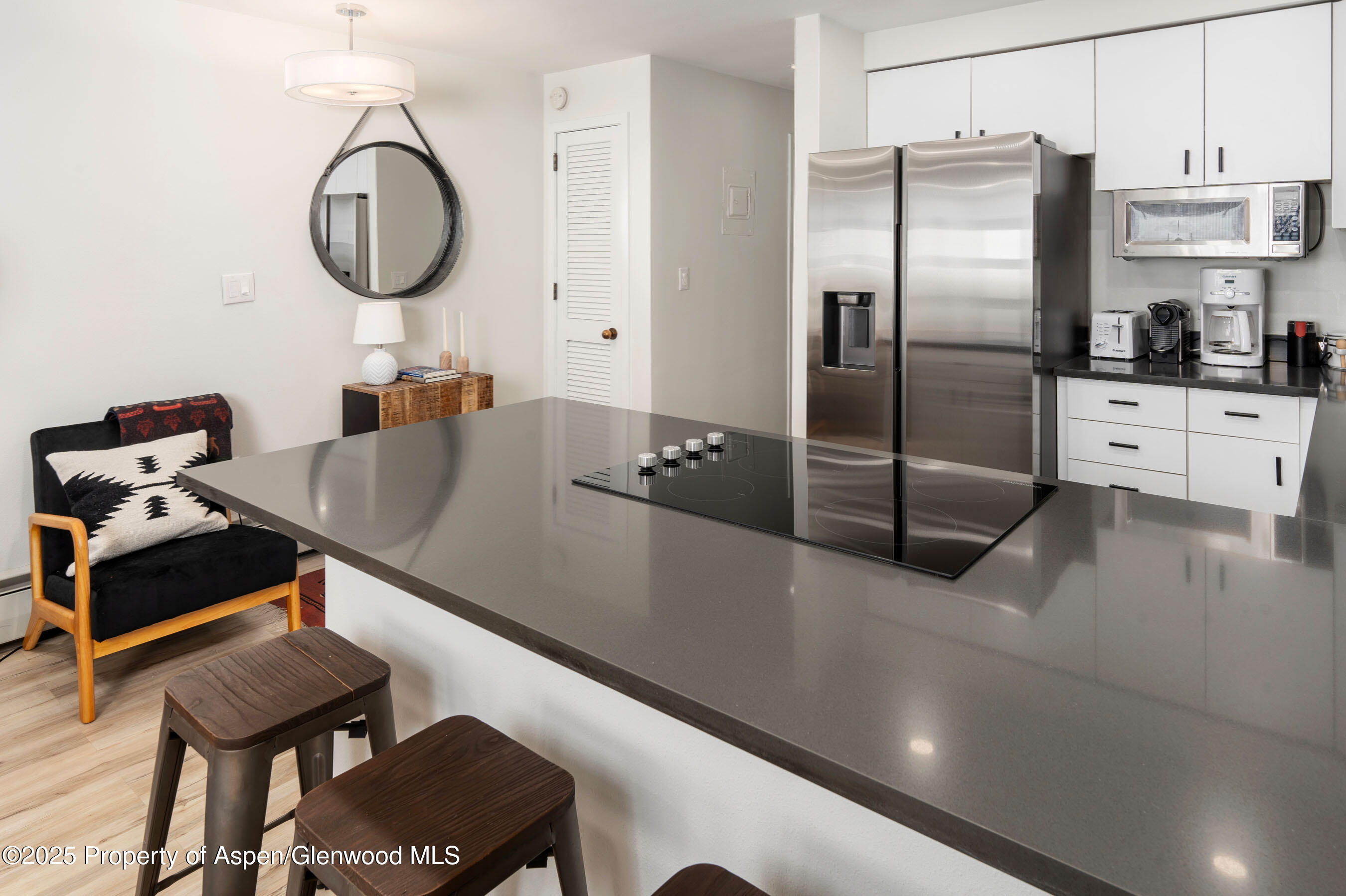 100 E Dean Street, Unit 1-d Property Photo 9