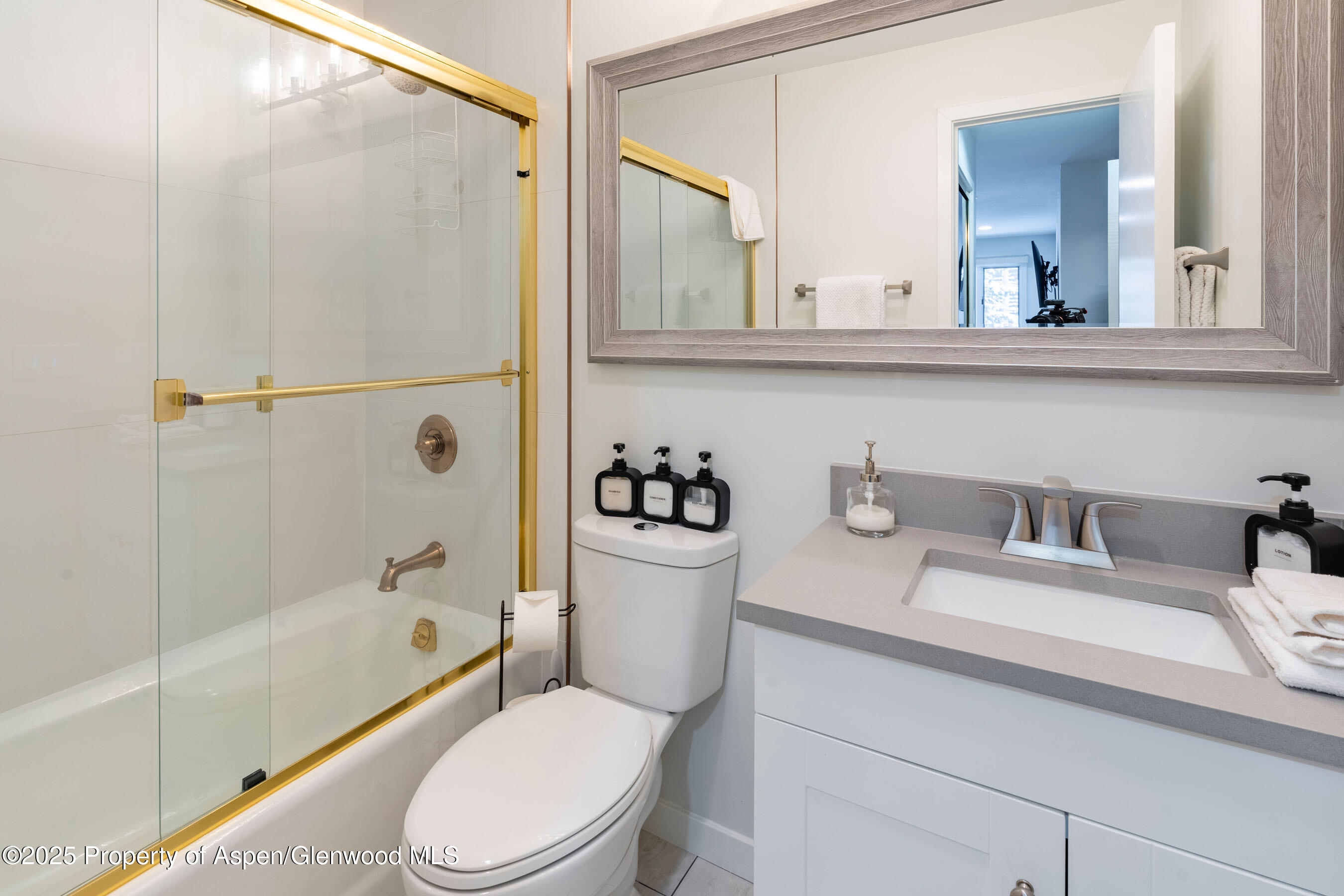 100 E Dean Street, Unit 1-d Property Photo 18